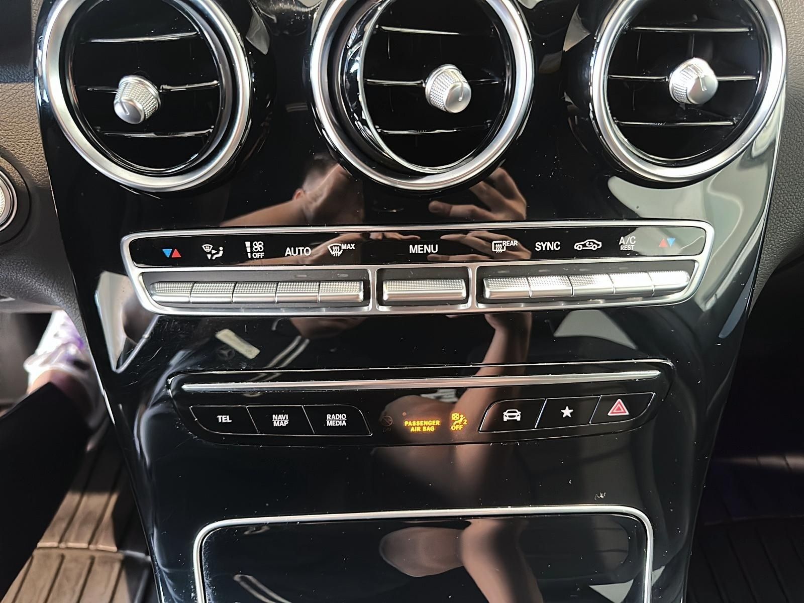 Photo 2023 Mercedes-Benz GLC300 4MATIC Coupe #8