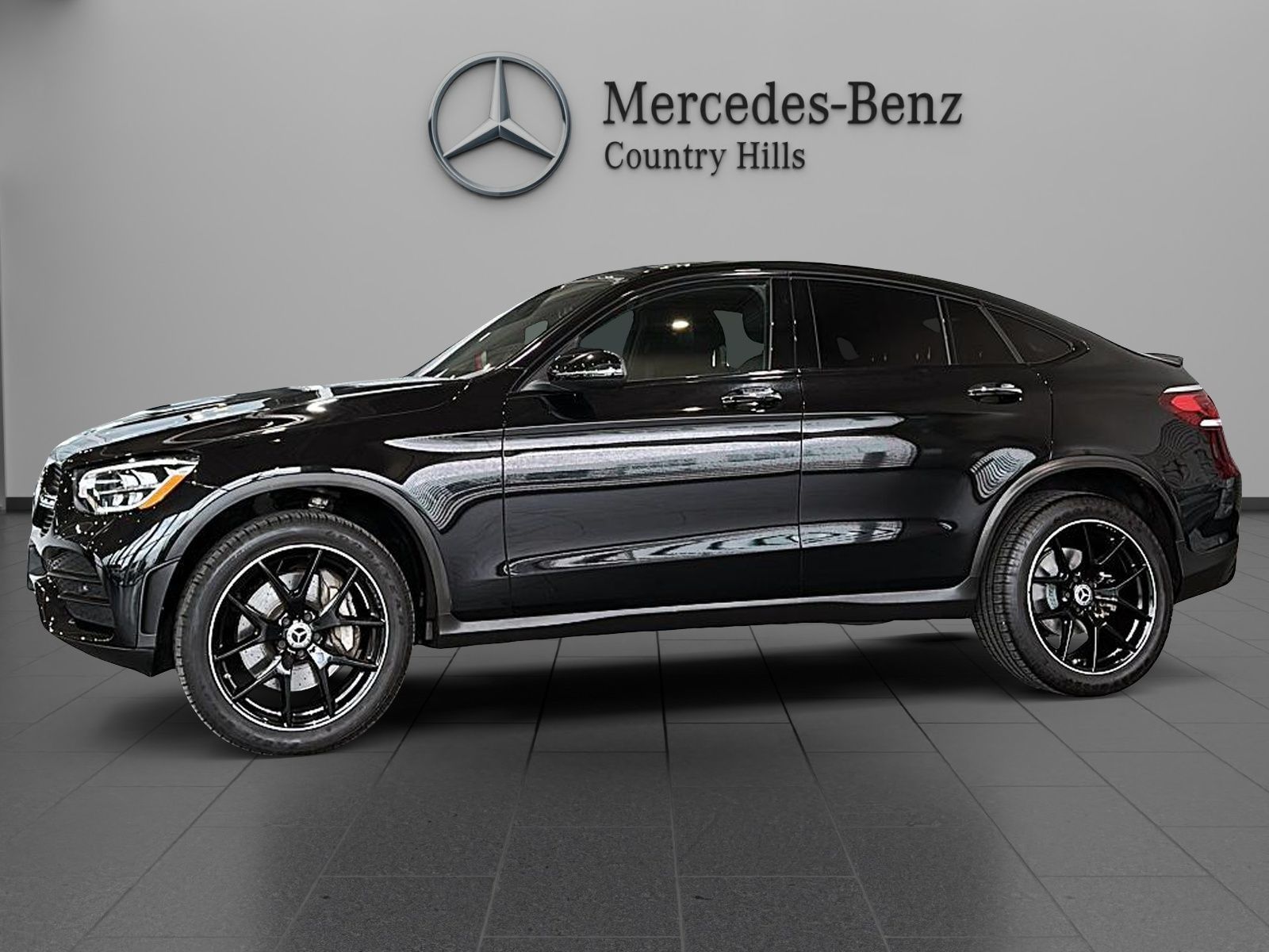 Photo 2023 Mercedes-Benz GLC300 4MATIC Coupe #1