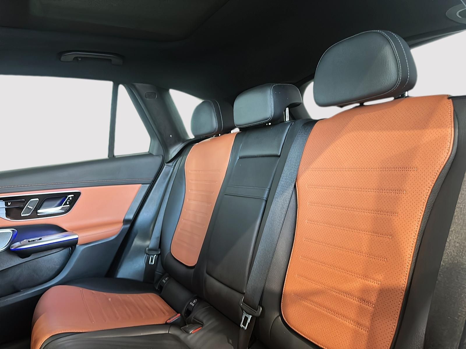 Photo 2025 Mercedes-Benz GLC300 4MATIC SUV #4
