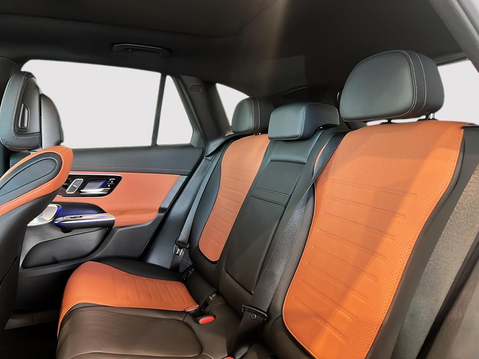 2026 Mercedes Benz GLC 300 4MATIC photo 4