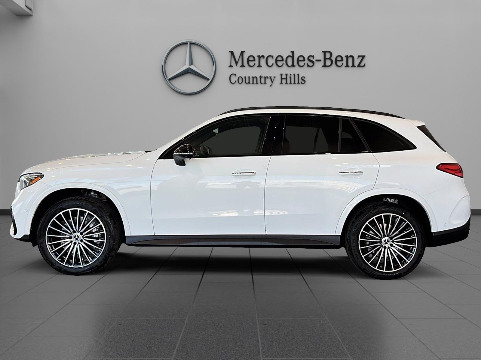 2026 Mercedes Benz GLC 300 4MATIC photo 2