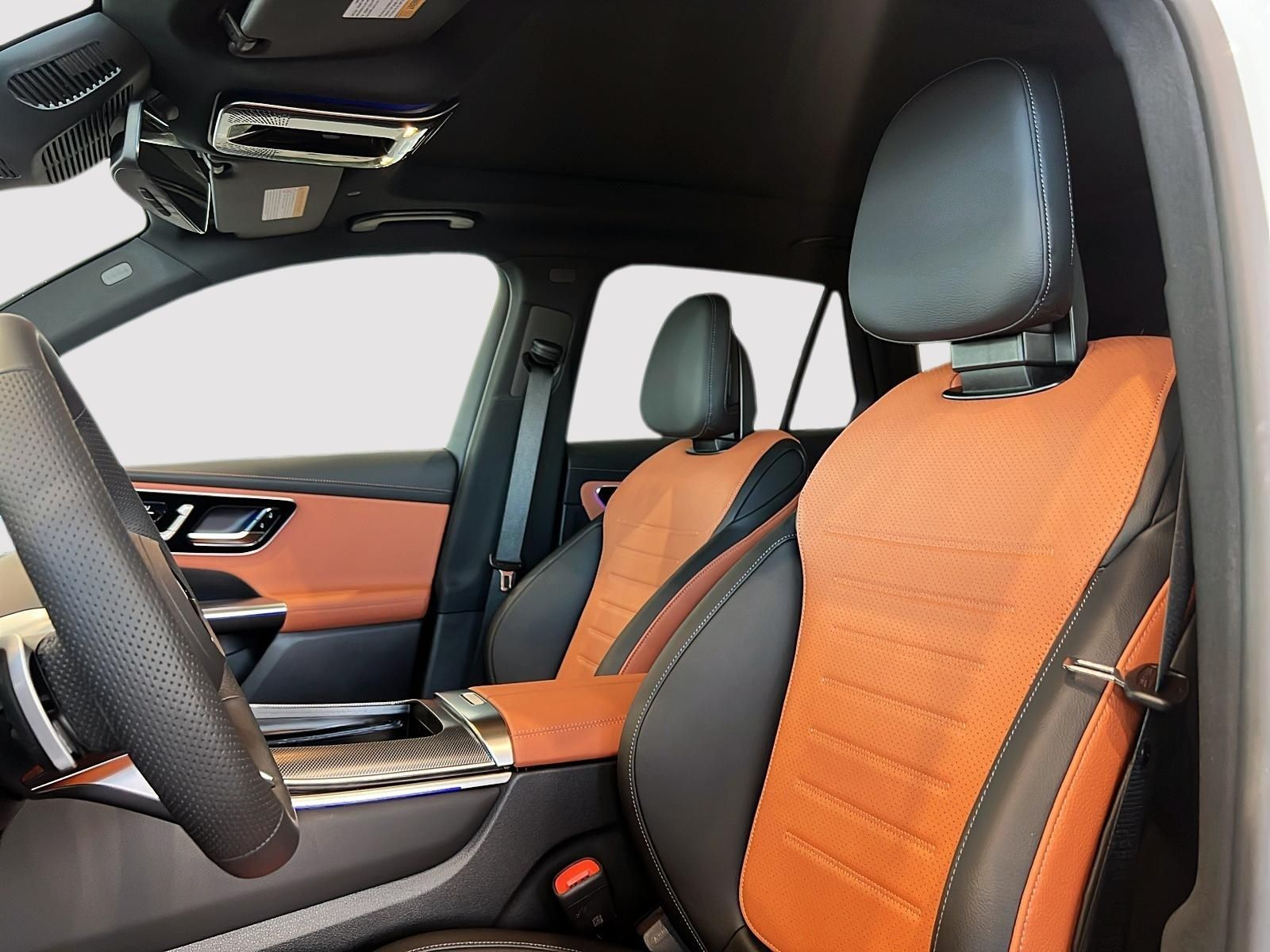 2026 Mercedes Benz GLC 300 4MATIC photo 3