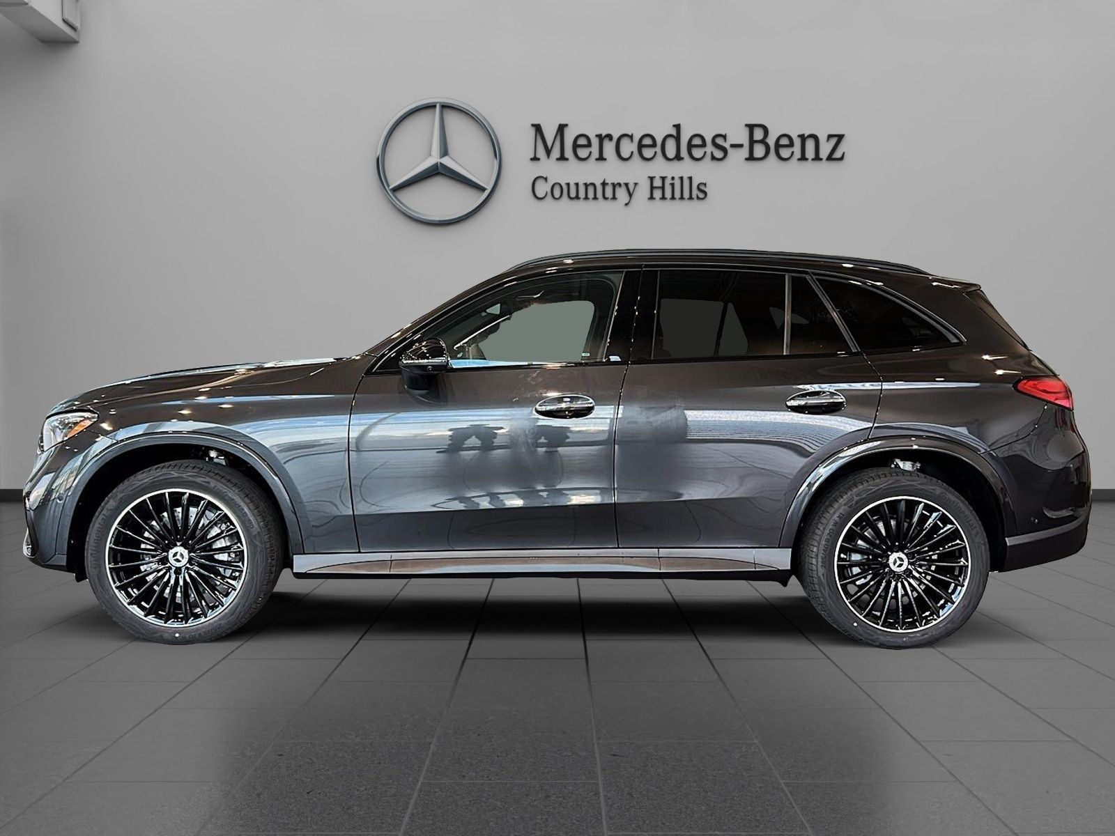 2026 Mercedes Benz GLC 300 4MATIC photo 2