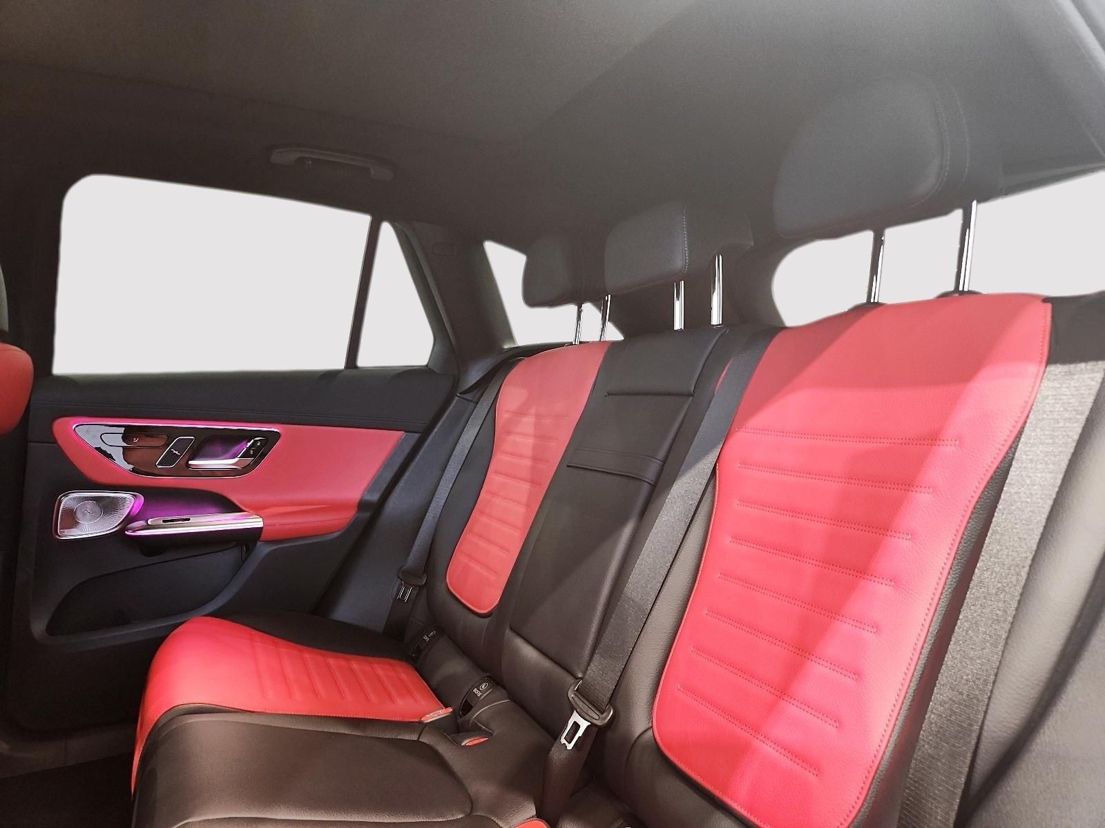 2026 Mercedes Benz GLC 300 4MATIC photo 4