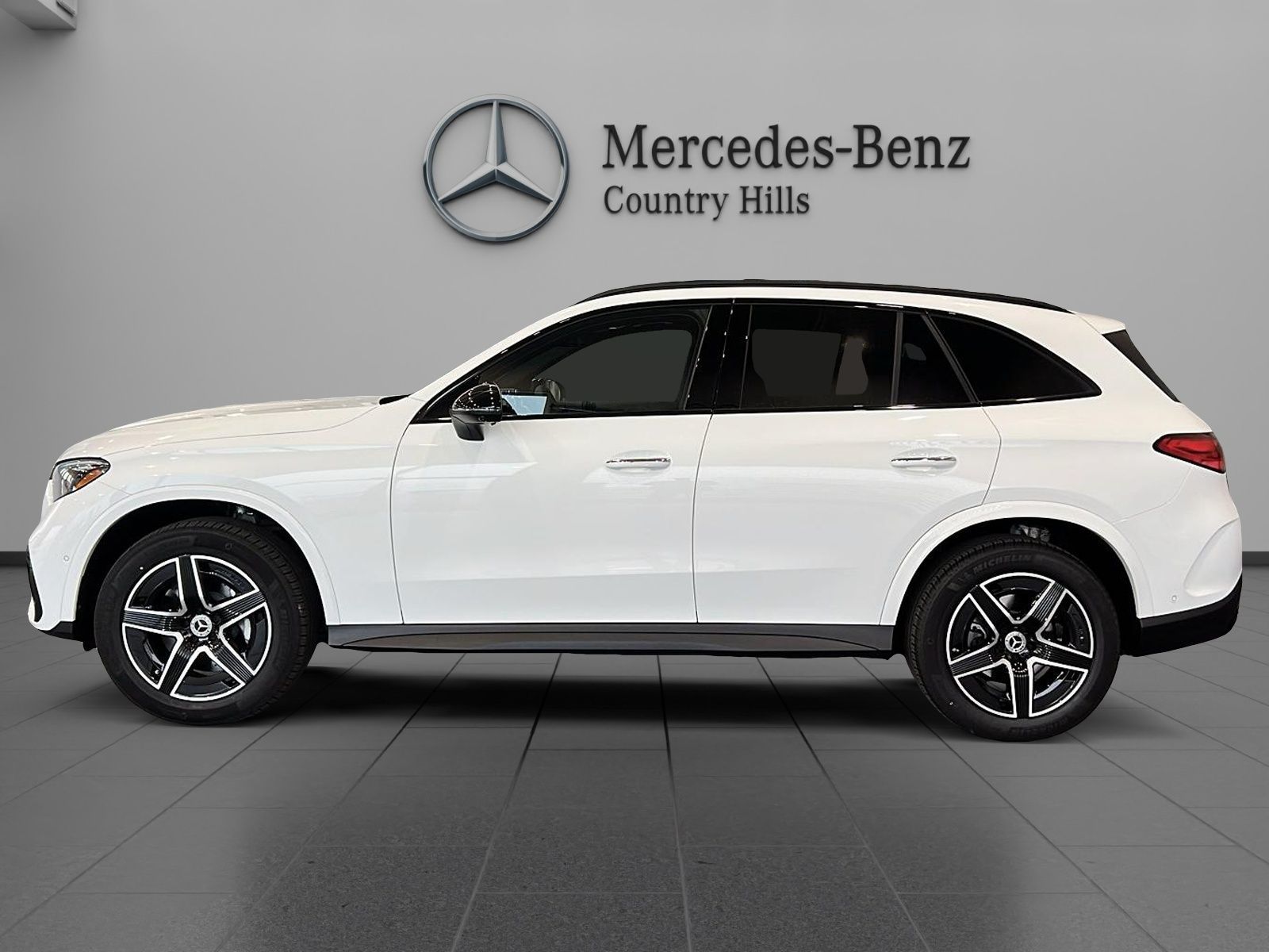 2026 Mercedes Benz GLC 300 4MATIC photo 2