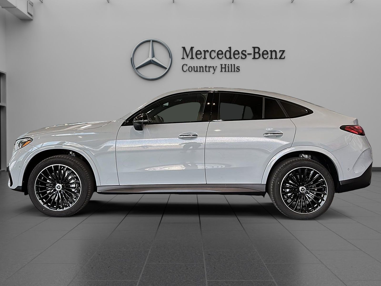 Photo 2027 Mercedes-Benz GLC 300 4MATIC Coupe #2