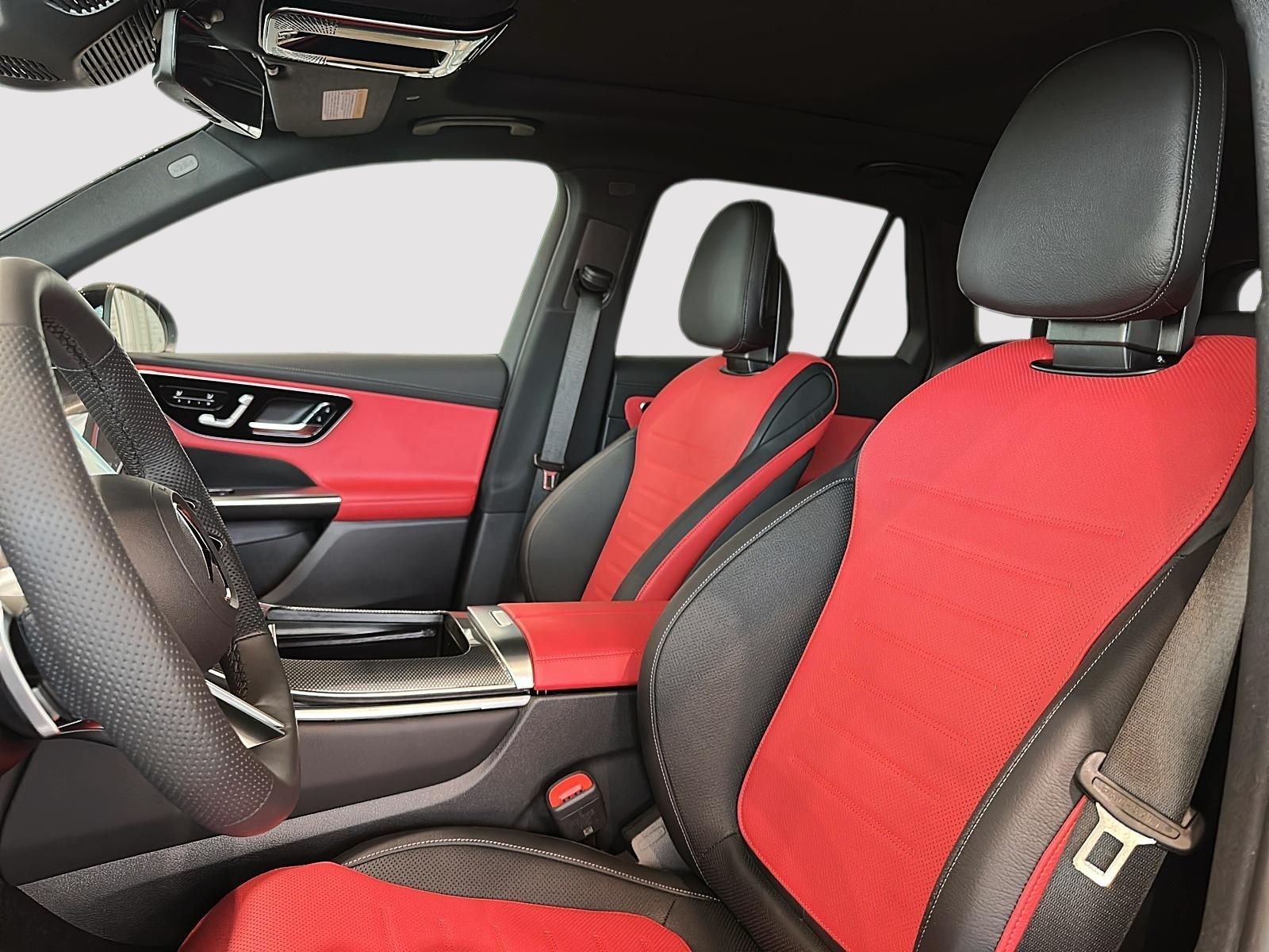 Photo 2027 Mercedes-Benz GLC 300 4MATIC SUV #3