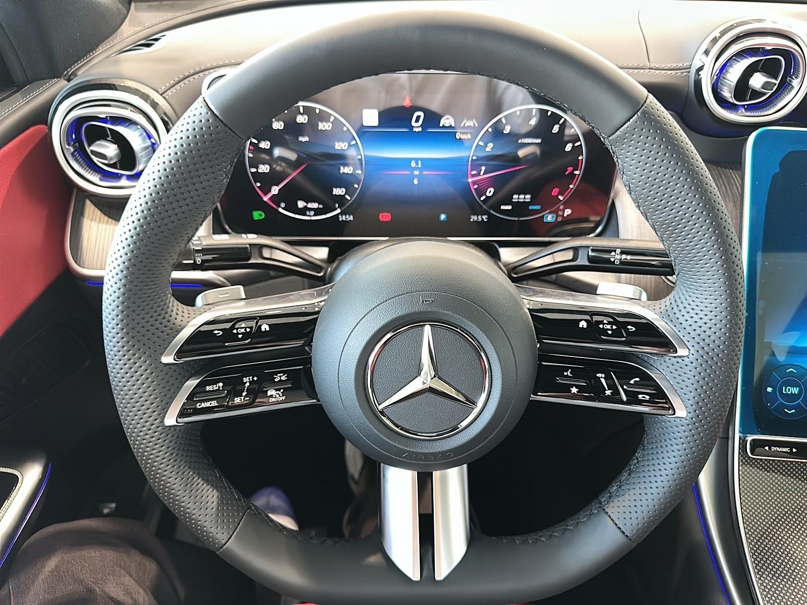 Photo 2027 Mercedes-Benz GLC 300 4MATIC Coupe #8