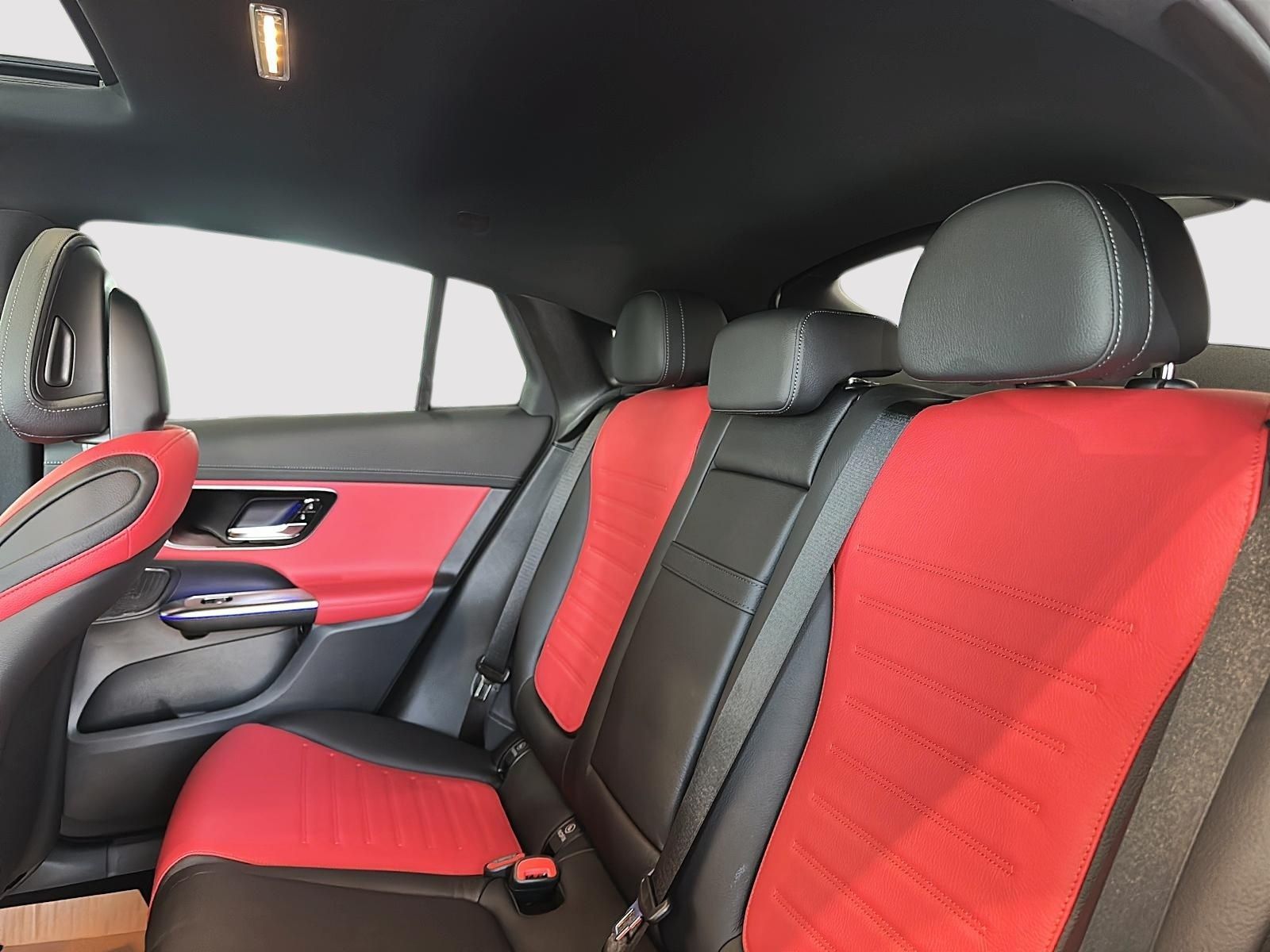 Photo 2027 Mercedes-Benz GLC 300 4MATIC Coupe #4