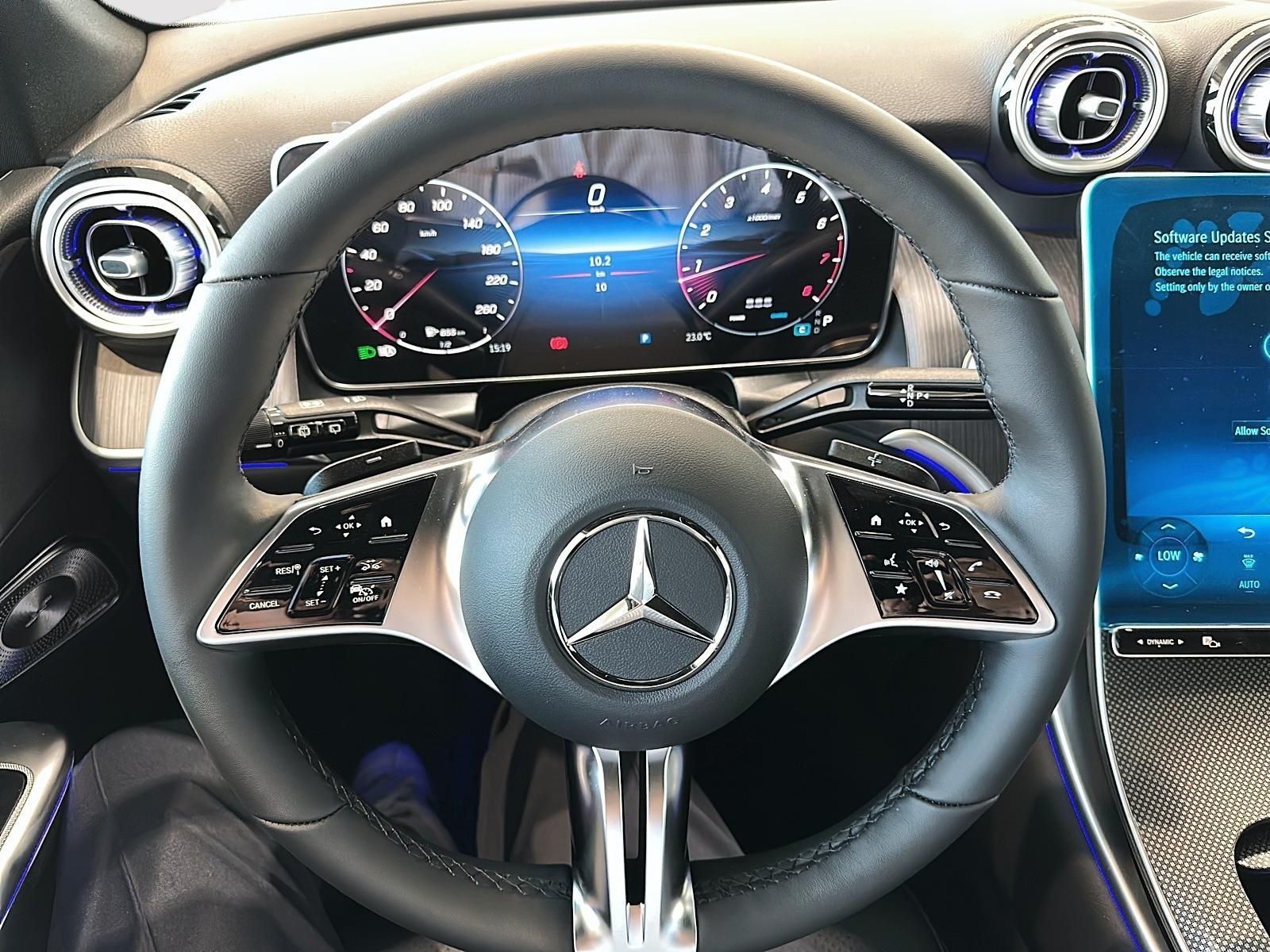 Photo 2027 Mercedes-Benz GLC 300 4MATIC SUV #8