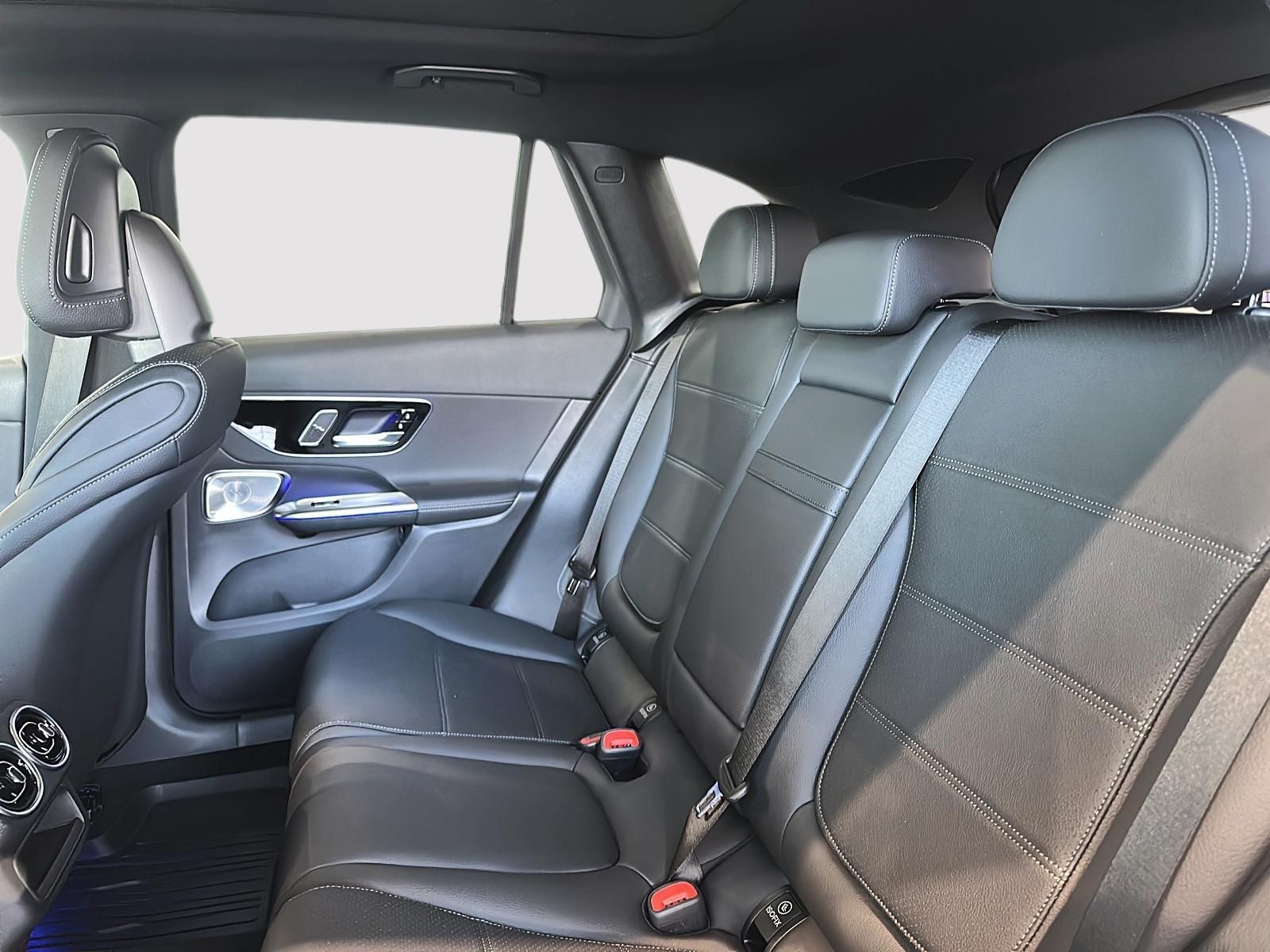 Photo 2027 Mercedes-Benz GLC 300 4MATIC SUV #4