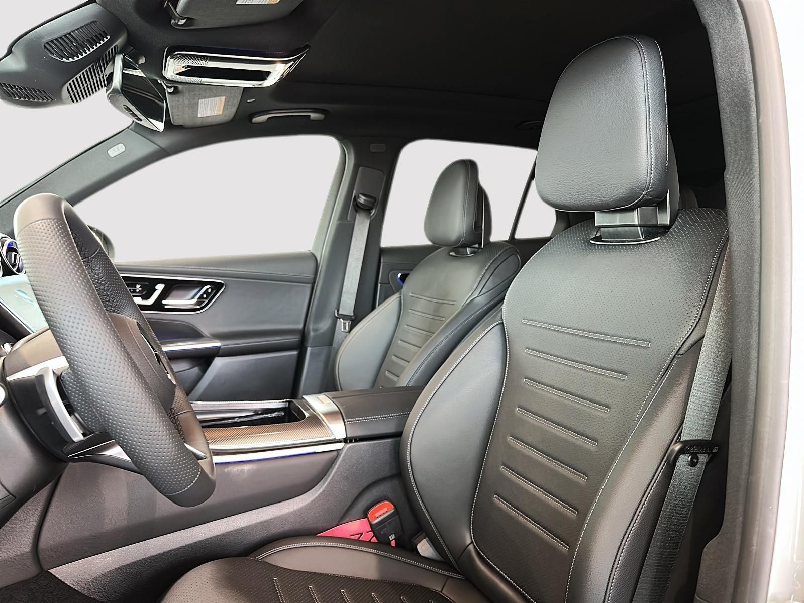 Photo 2027 Mercedes-Benz GLC 300 4MATIC SUV #3