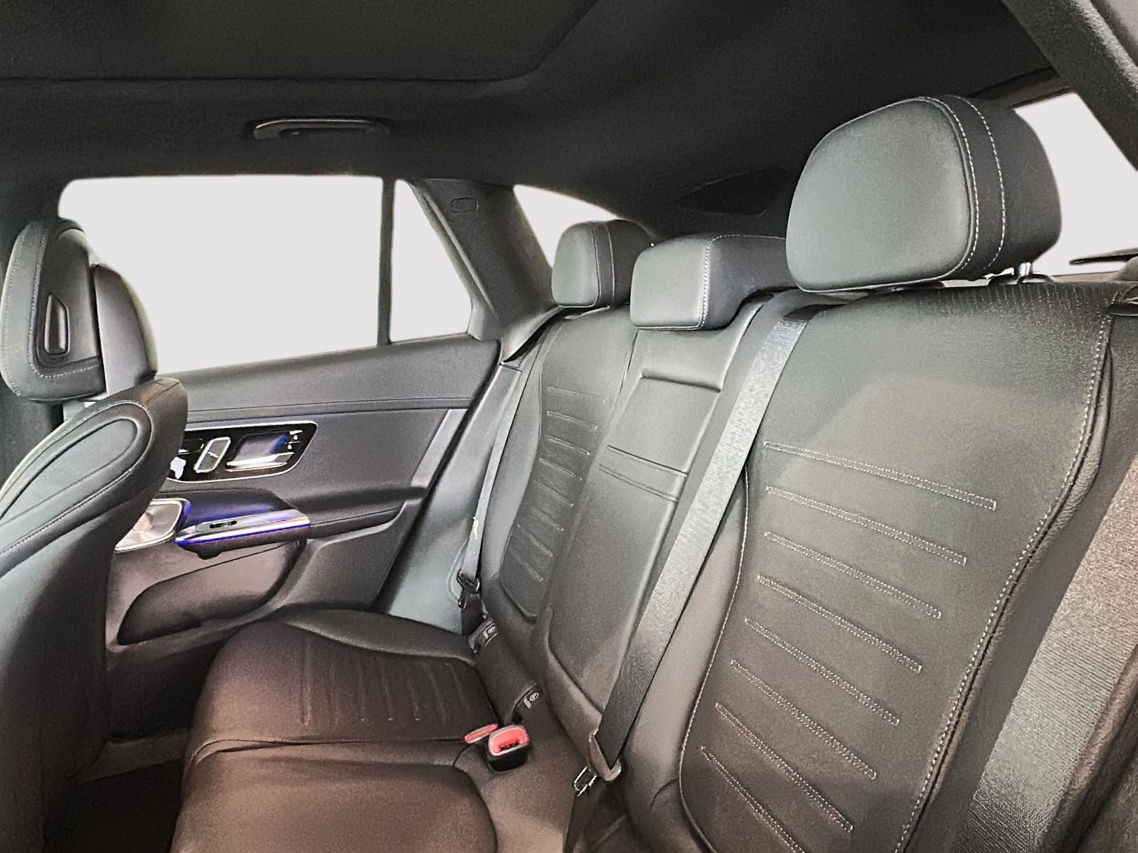 Photo 2027 Mercedes-Benz GLC 300 4MATIC SUV #5
