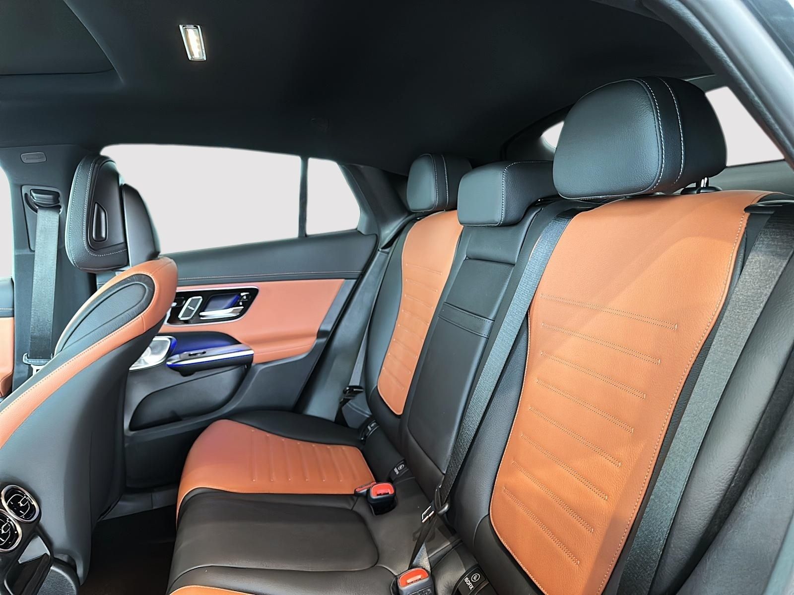 Photo 2027 Mercedes-Benz GLC 300 4MATIC Coupe #4