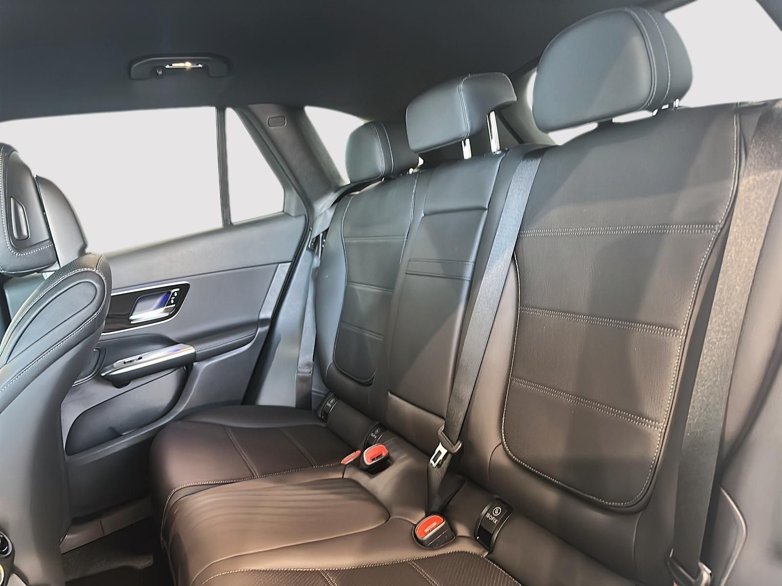 Photo 2027 Mercedes-Benz GLC 300 4MATIC SUV #4