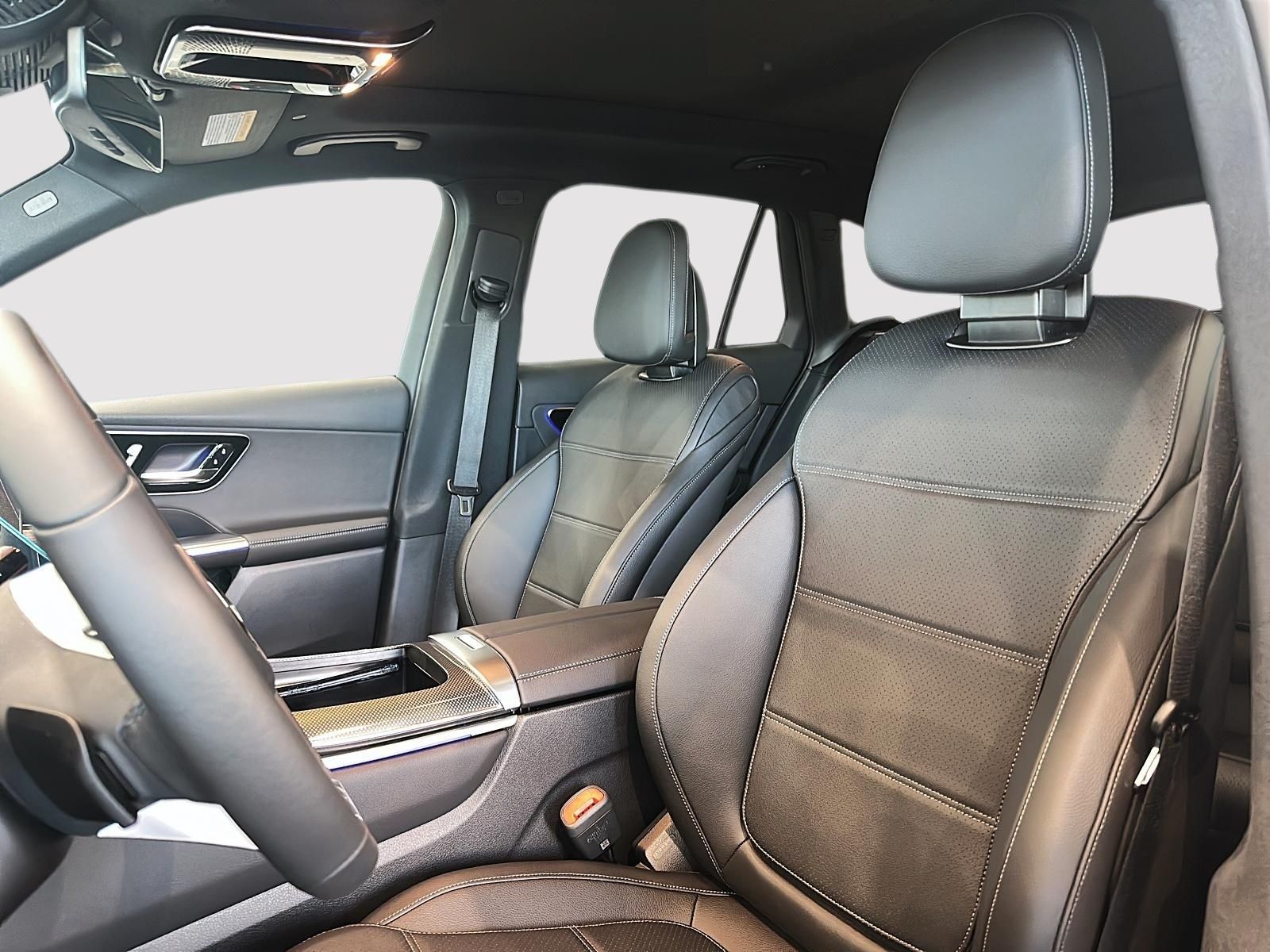 Photo 2027 Mercedes-Benz GLC 300 4MATIC SUV #3