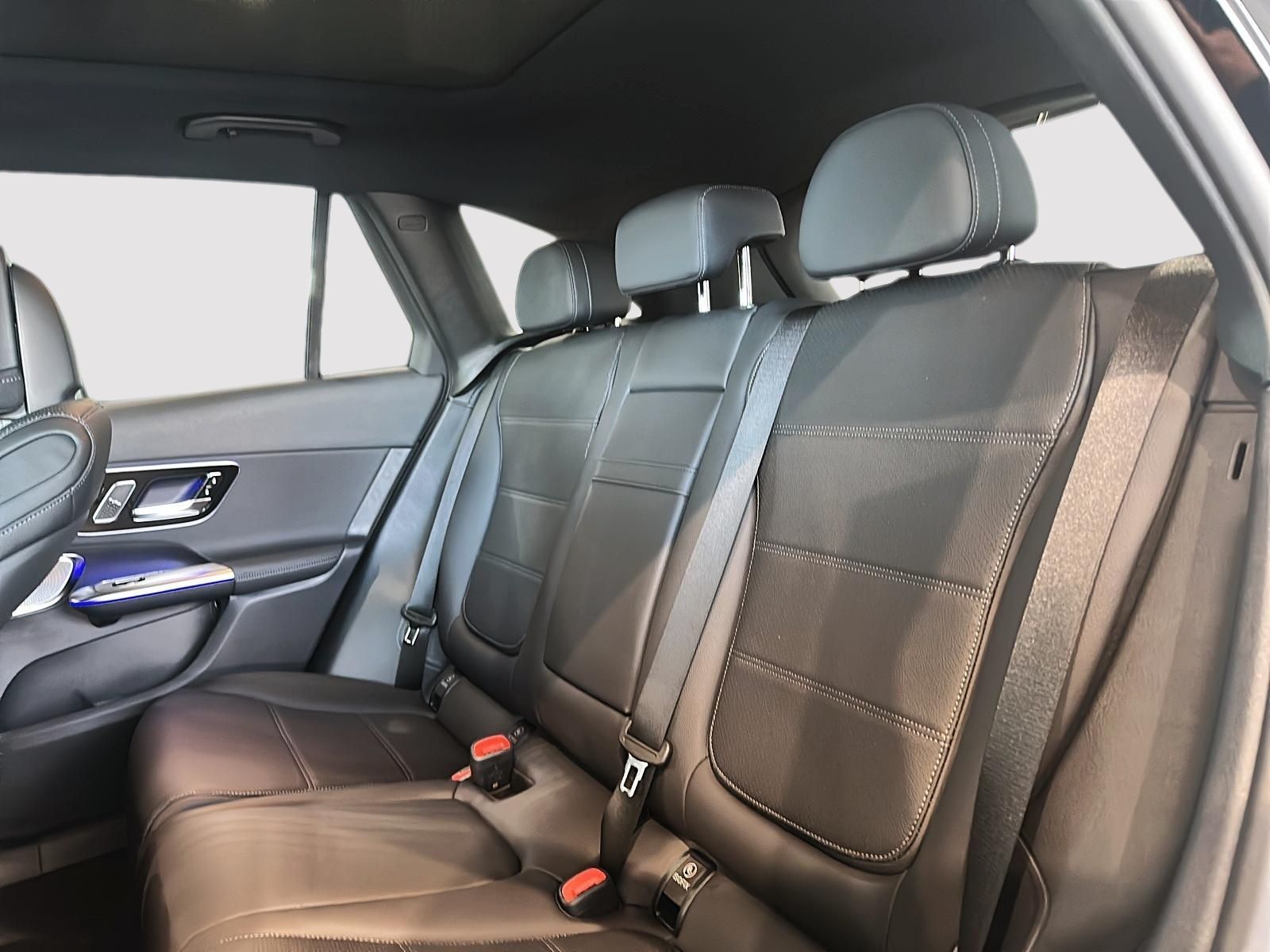 Photo 2027 Mercedes-Benz GLC 300 4MATIC SUV #4