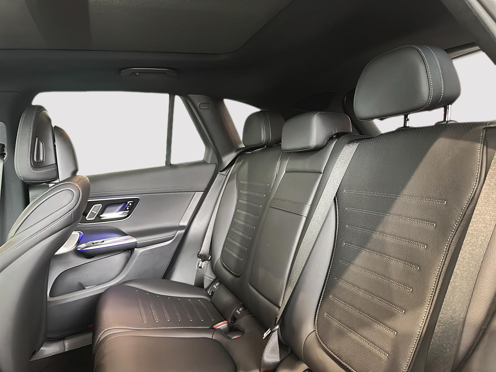 Photo 2027 Mercedes-Benz GLC 300 4MATIC SUV #4