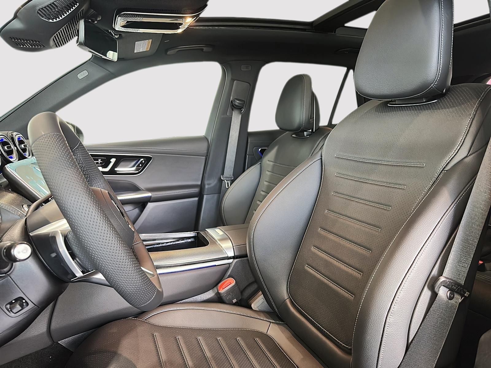 Photo 2027 Mercedes-Benz GLC 300 4MATIC SUV #3