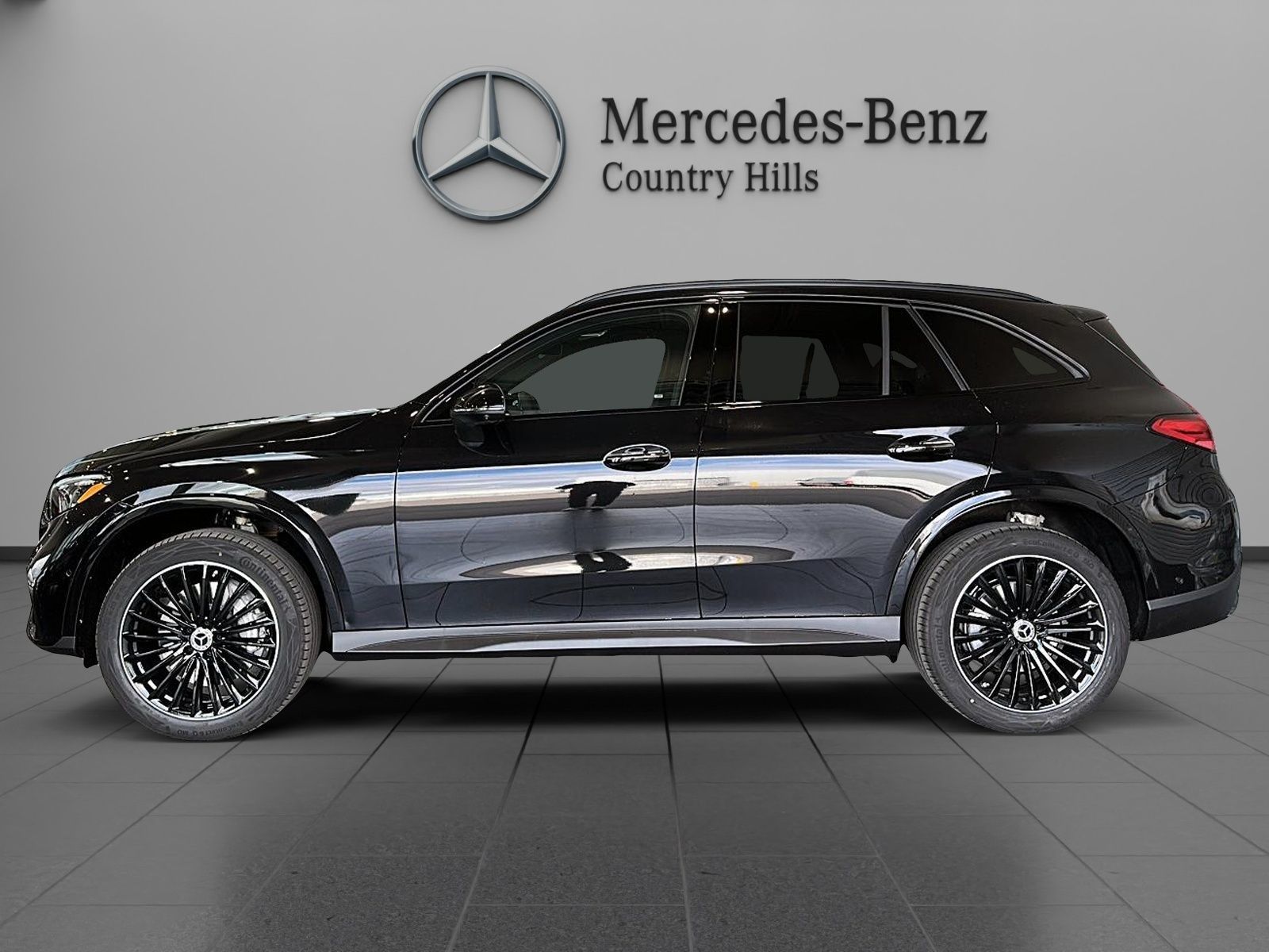 Photo 2027 Mercedes-Benz GLC 300 4MATIC SUV #2