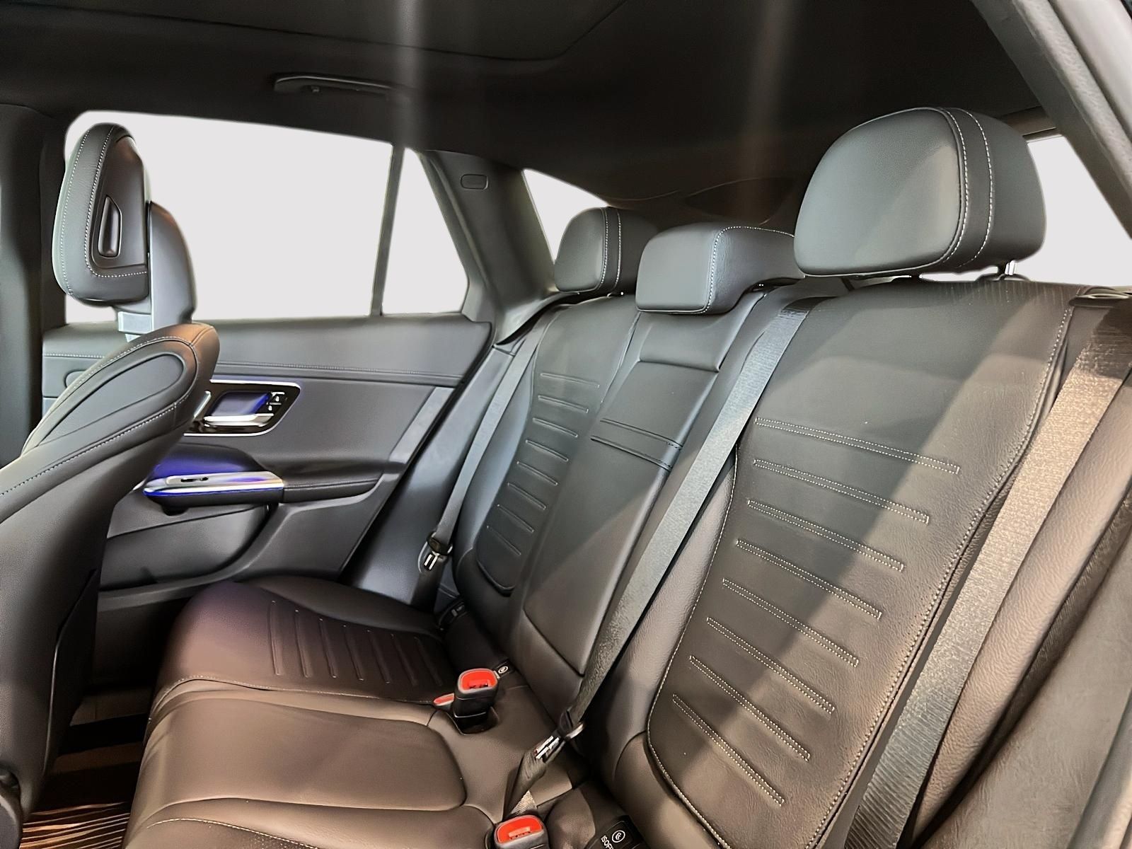 2026 Mercedes Benz GLC 350e 4MATIC photo 4