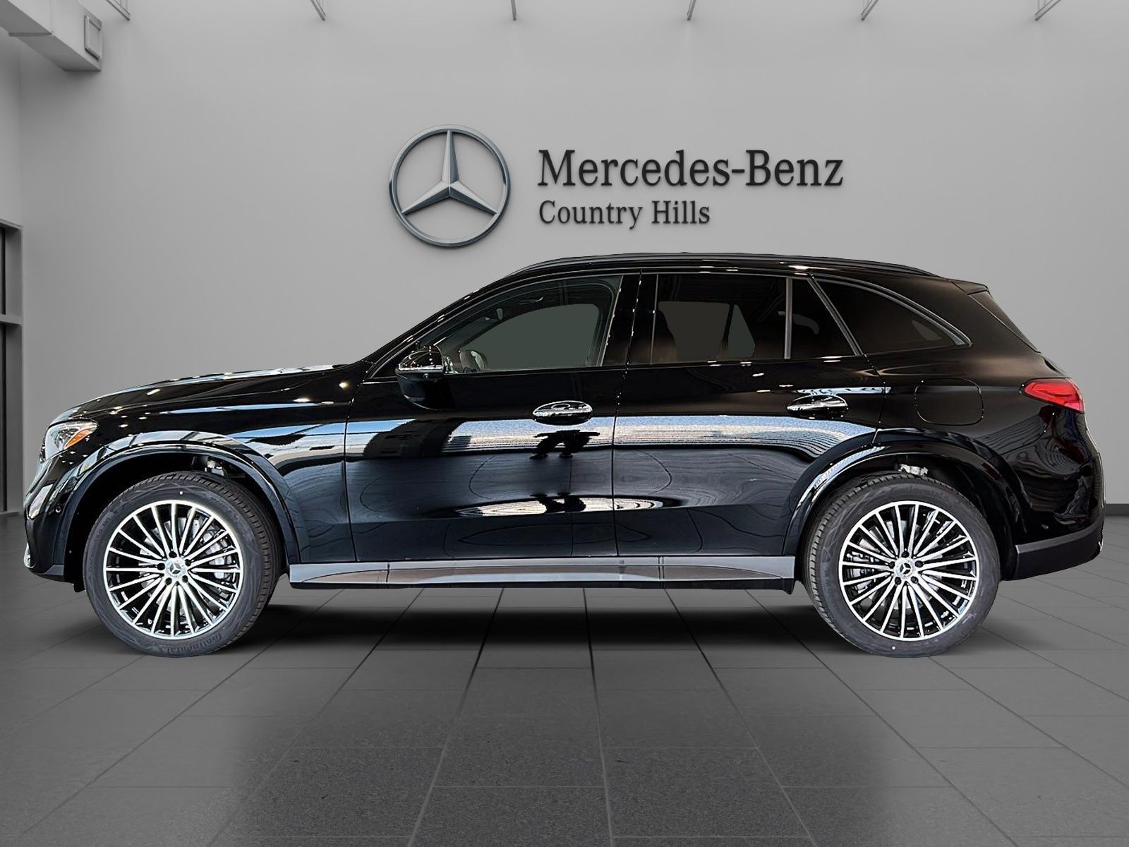 2026 Mercedes Benz GLC 350e 4MATIC photo 2