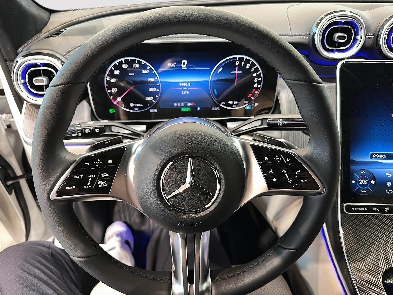 Photo 2026 Mercedes-Benz GLC350e 4MATIC SUV #8