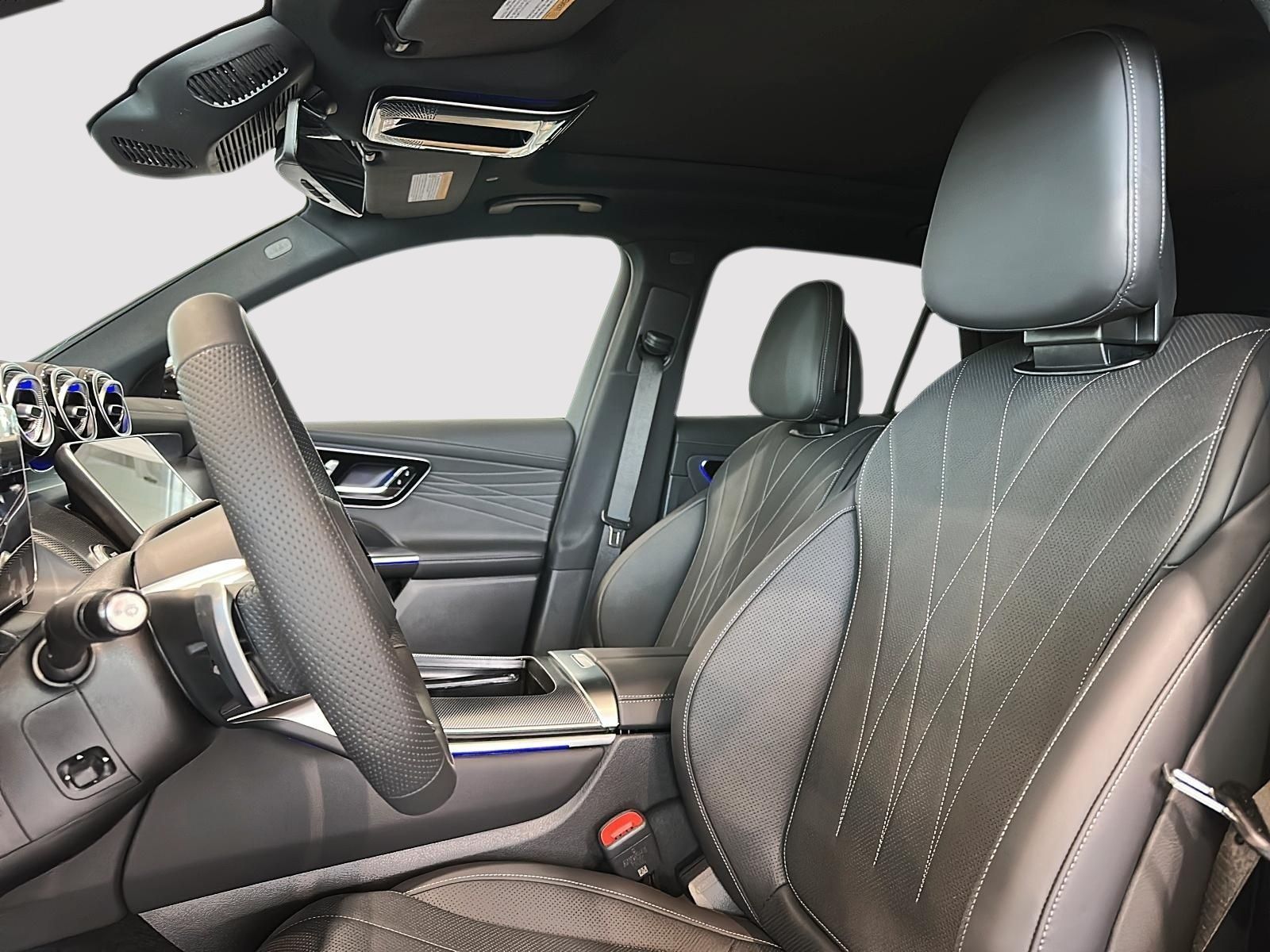Photo 2027 Mercedes-Benz GLC 350e 4MATIC SUV #3