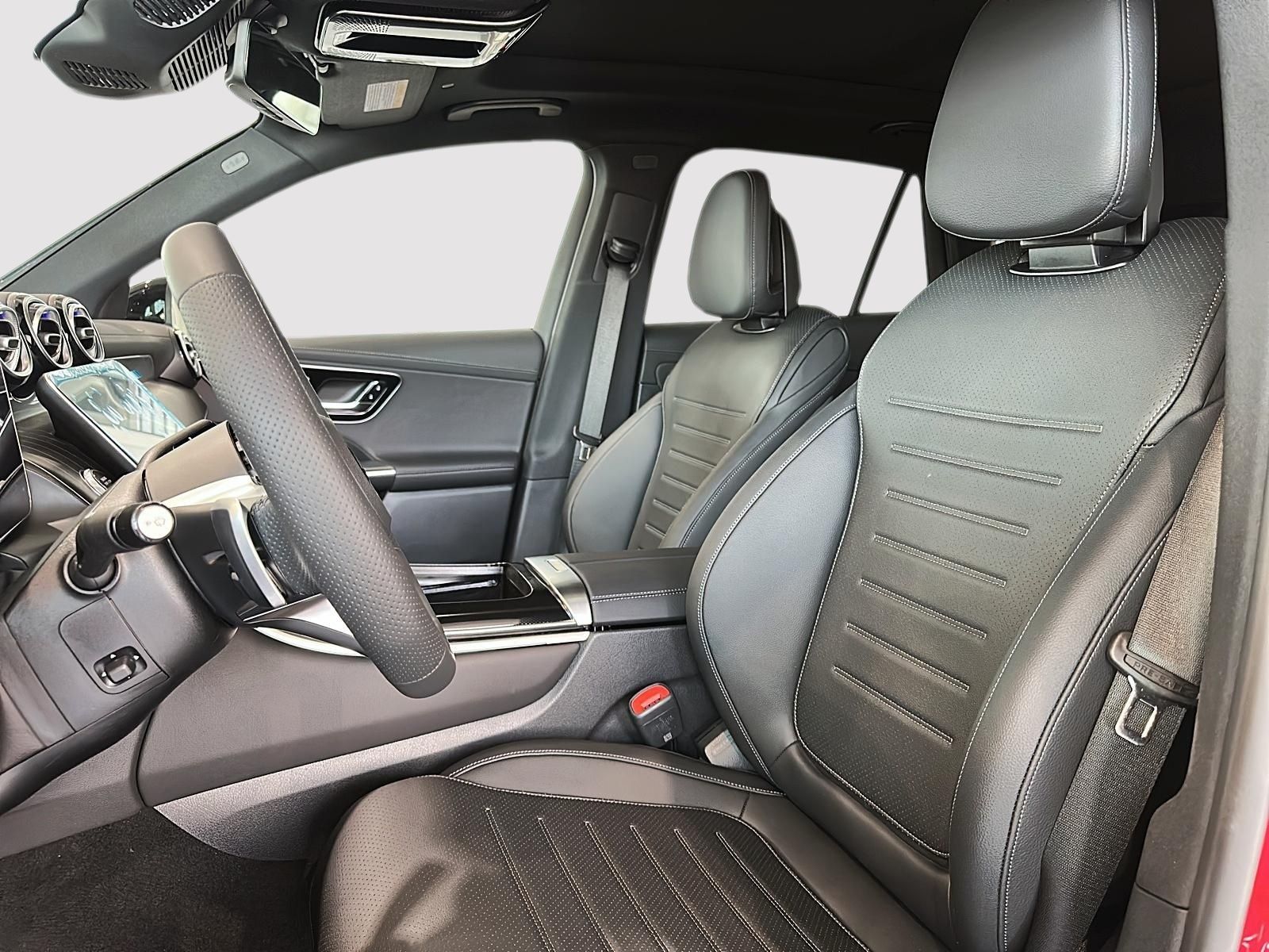 Photo 2027 Mercedes-Benz GLC 350e 4MATIC SUV #3