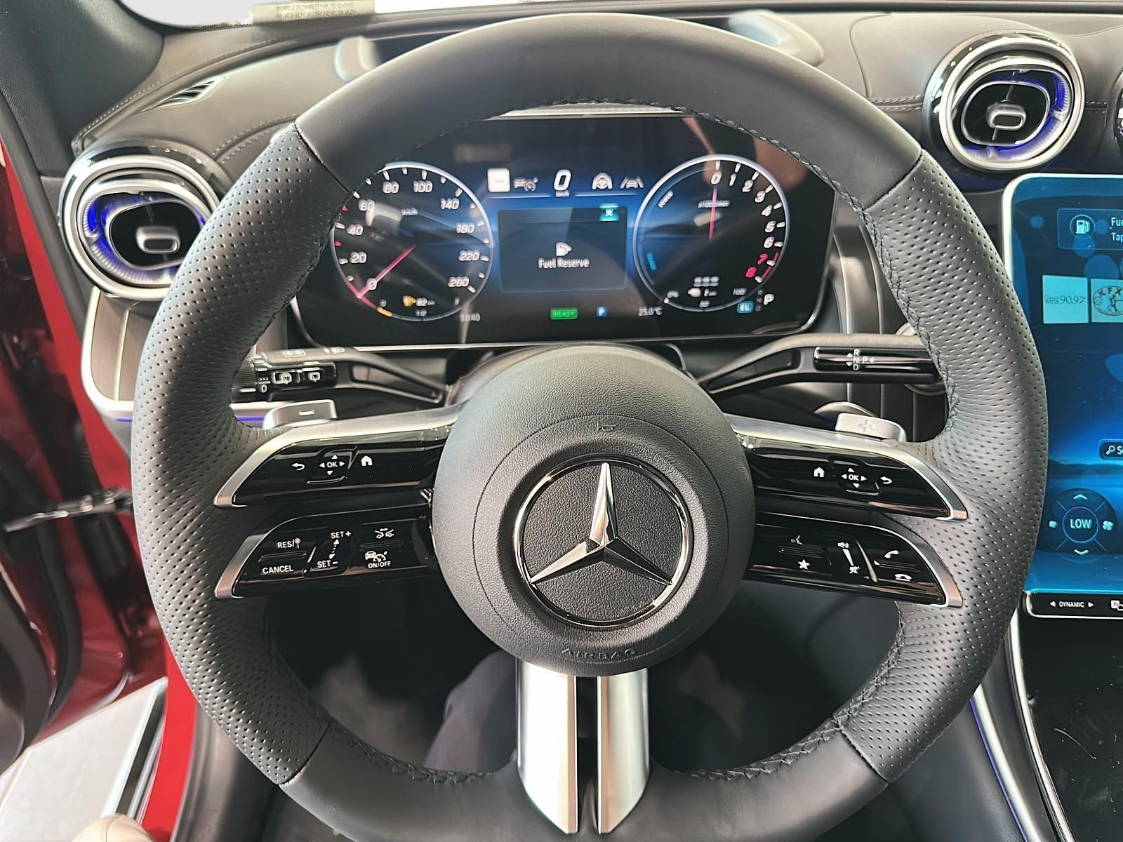 Photo 2027 Mercedes-Benz GLC 350e 4MATIC SUV #8