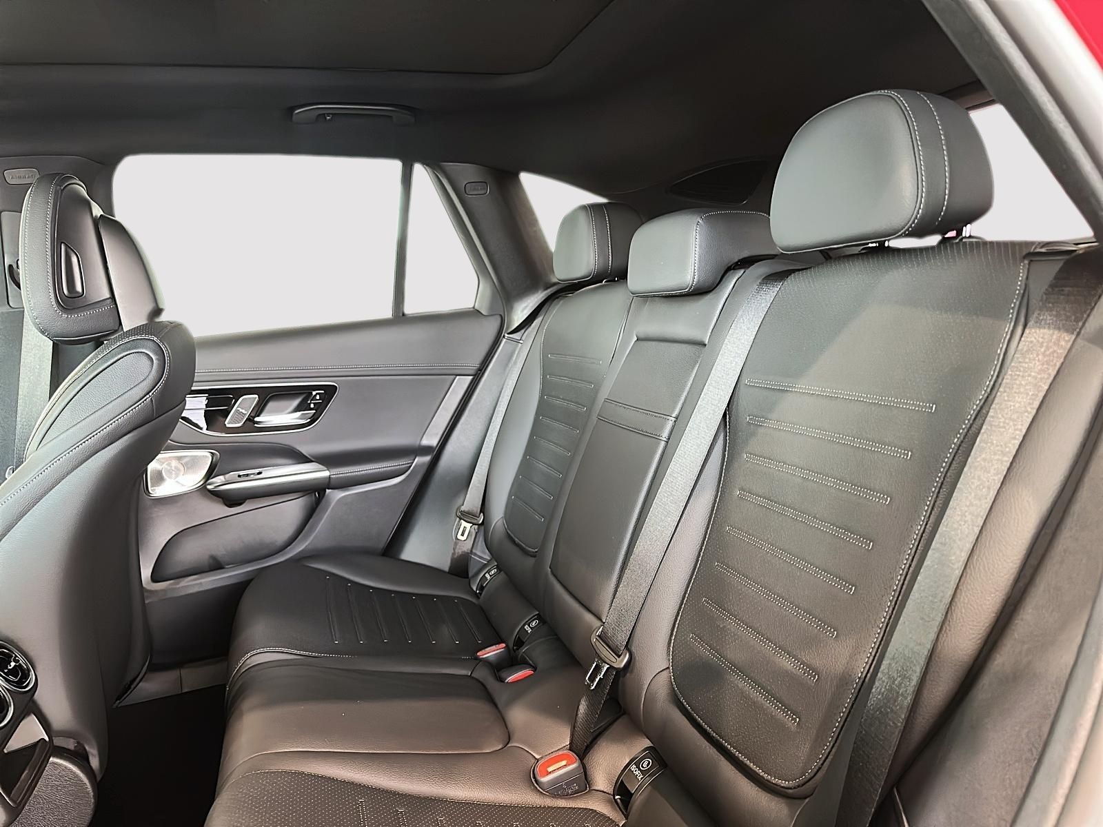 Photo 2027 Mercedes-Benz GLC 350e 4MATIC SUV #4