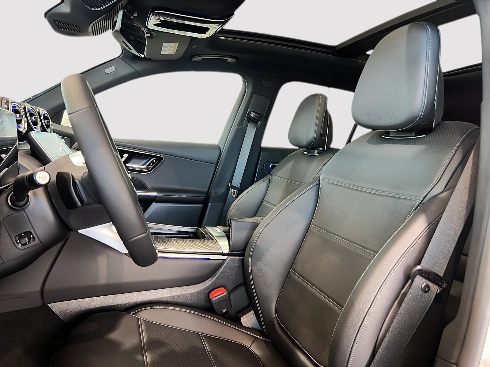 Photo 2027 Mercedes-Benz GLC 350e 4MATIC SUV #3