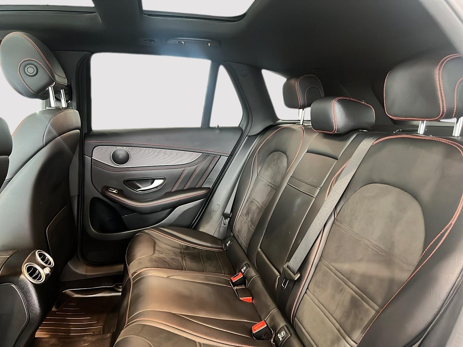 Photo 2022 Mercedes-Benz GLC43 AMG 4MATIC SUV #4