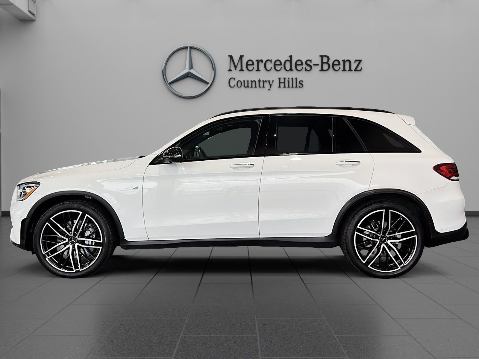 Photo 2022 Mercedes-Benz GLC43 AMG 4MATIC SUV #2