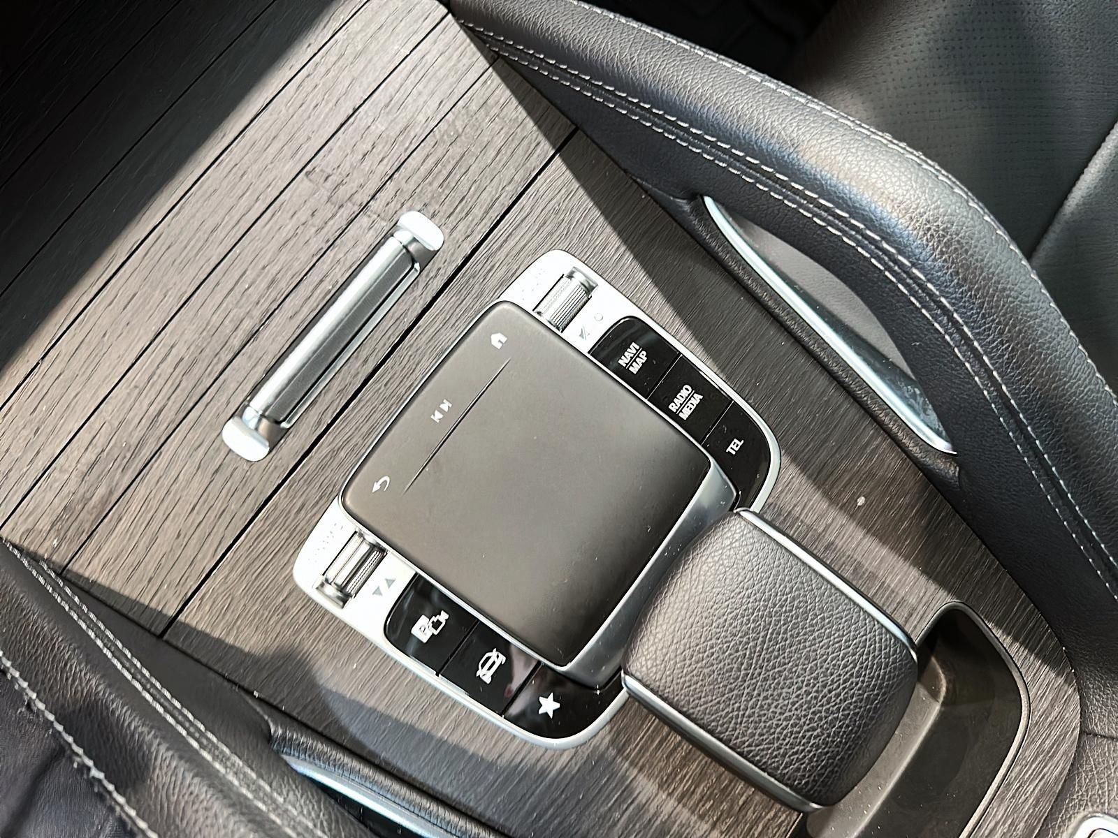 Photo 2020 Mercedes-Benz GLE350 4MATIC SUV #8