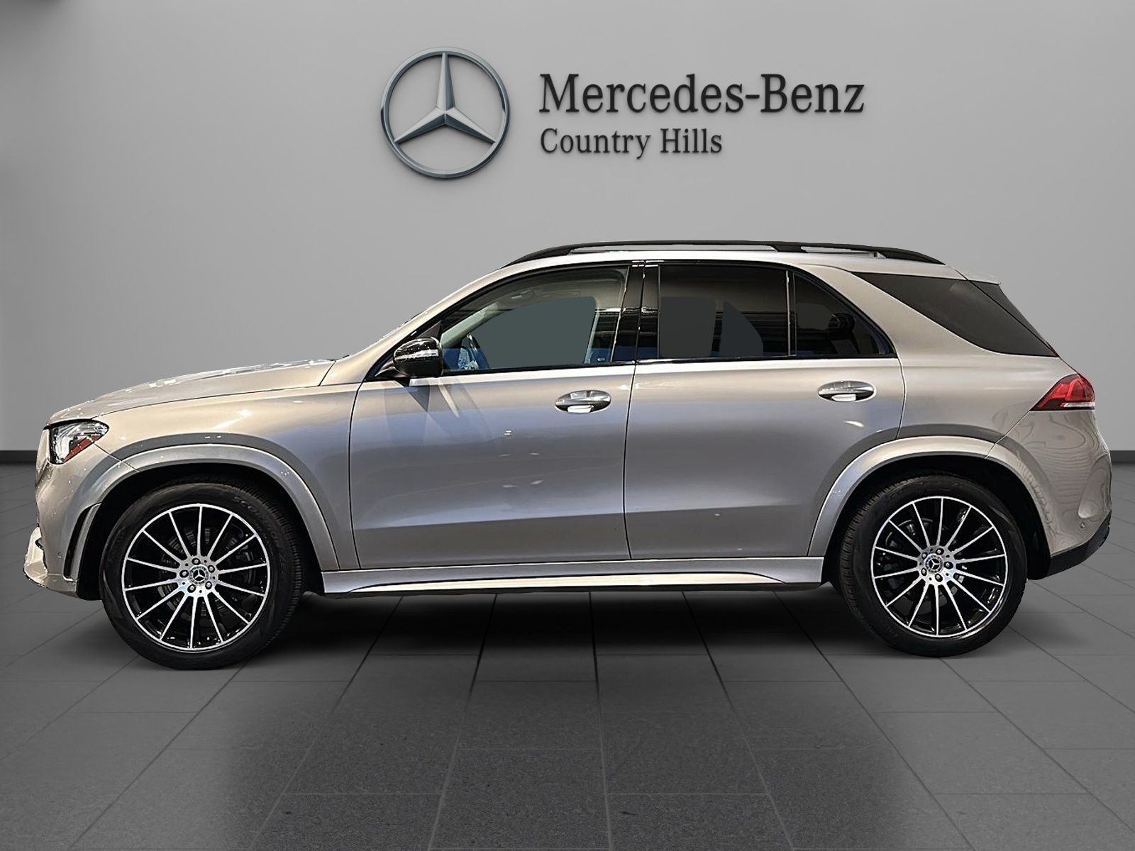 Photo 2023 Mercedes-Benz GLE350 4MATIC SUV #2