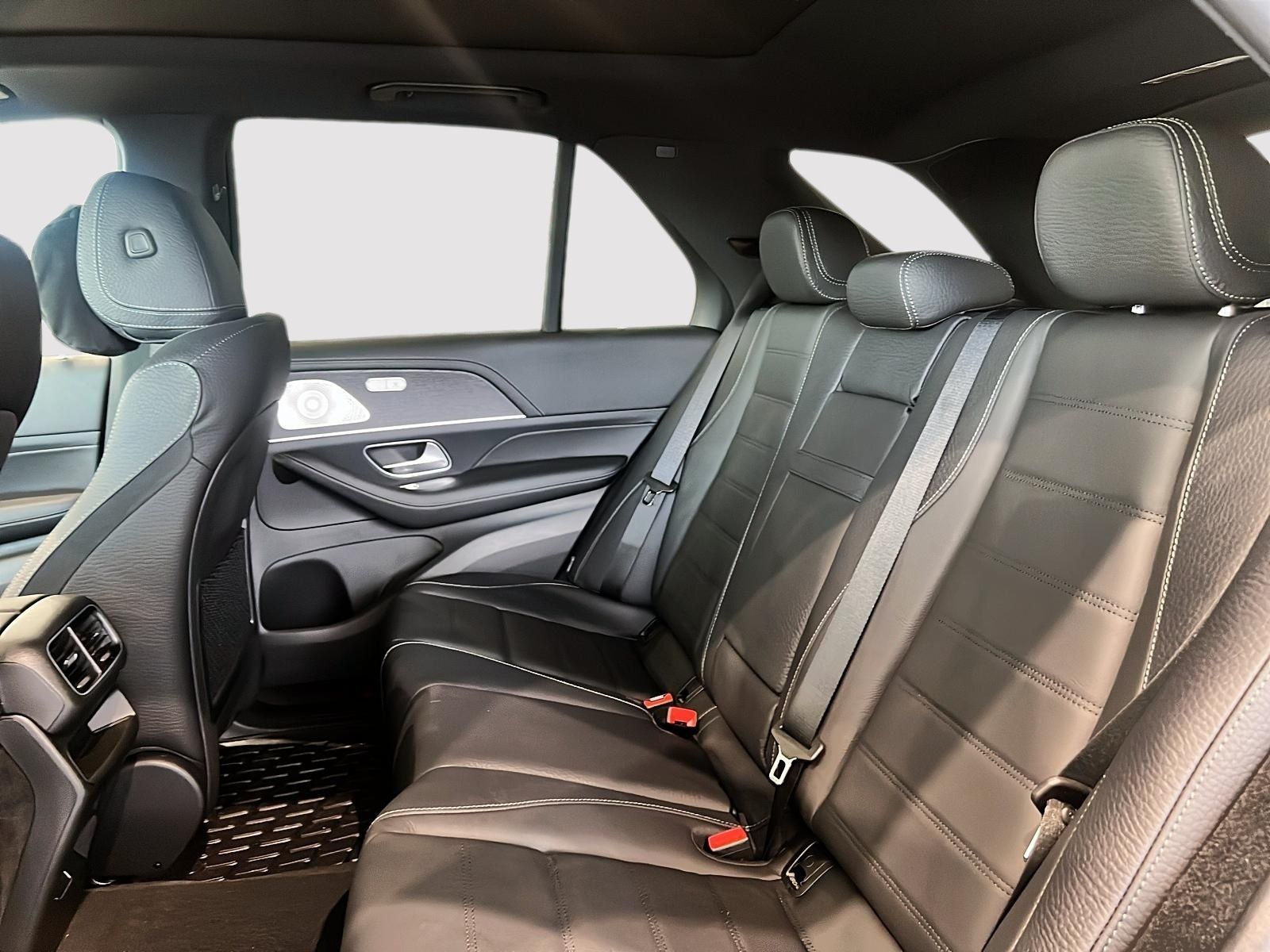 Photo 2025 Mercedes-Benz GLE450 4MATIC SUV #4