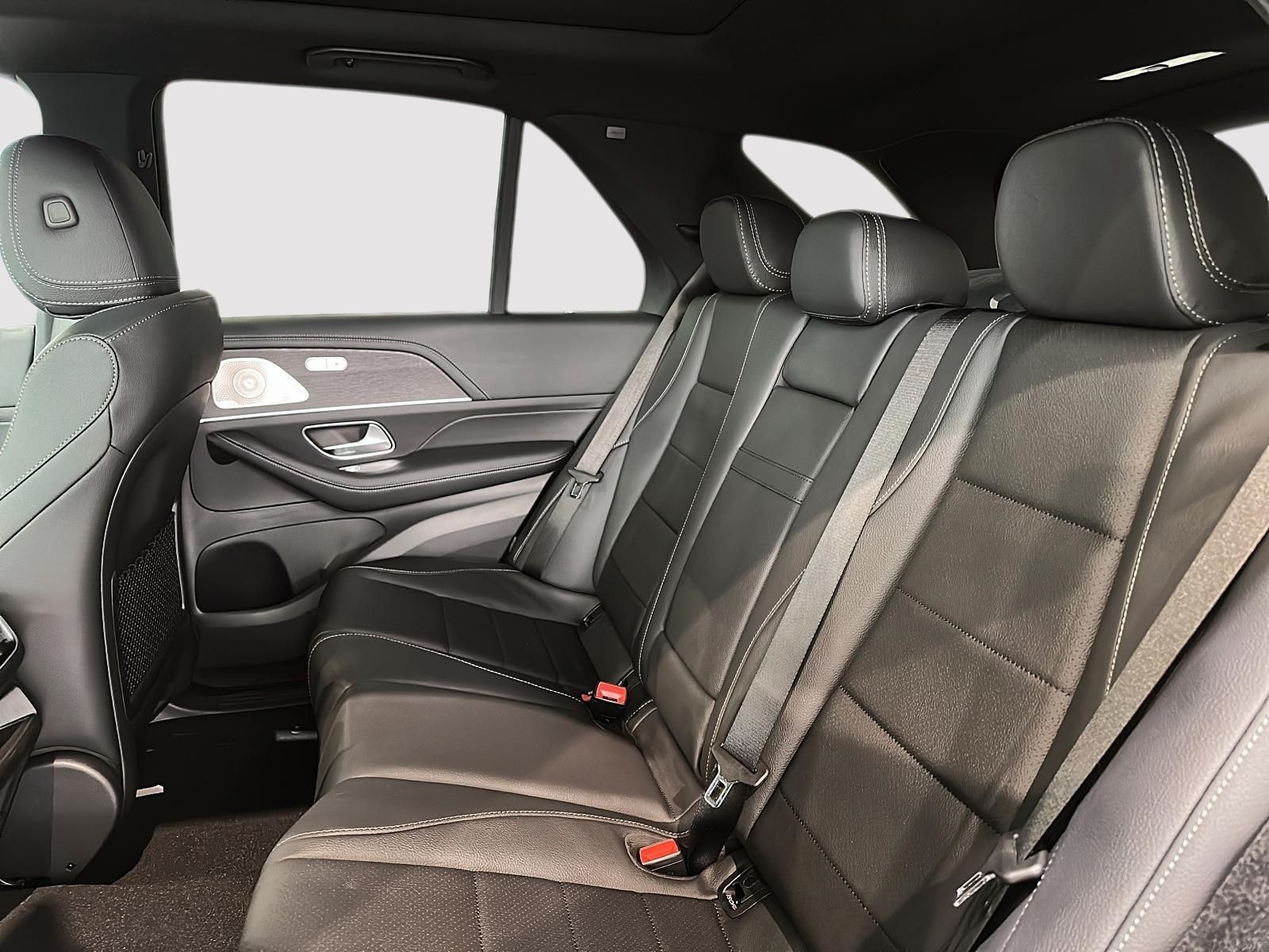 Photo 2026 Mercedes-Benz GLE 450 4MATIC SUV #4