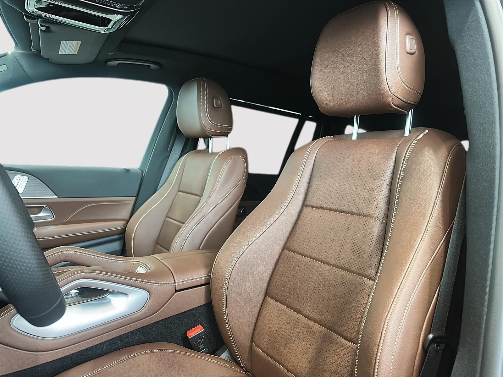 Photo 2027 Mercedes-Benz GLS 450 4MATIC SUV #3
