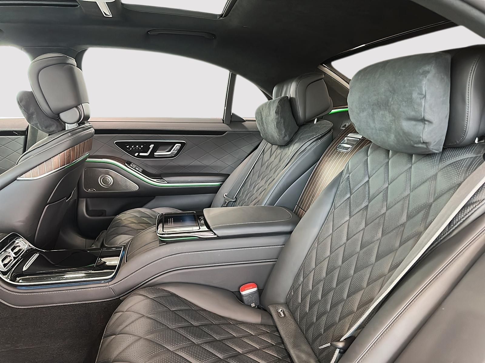 Photo 2023 Mercedes-Benz S580 4MATIC Sedan #4