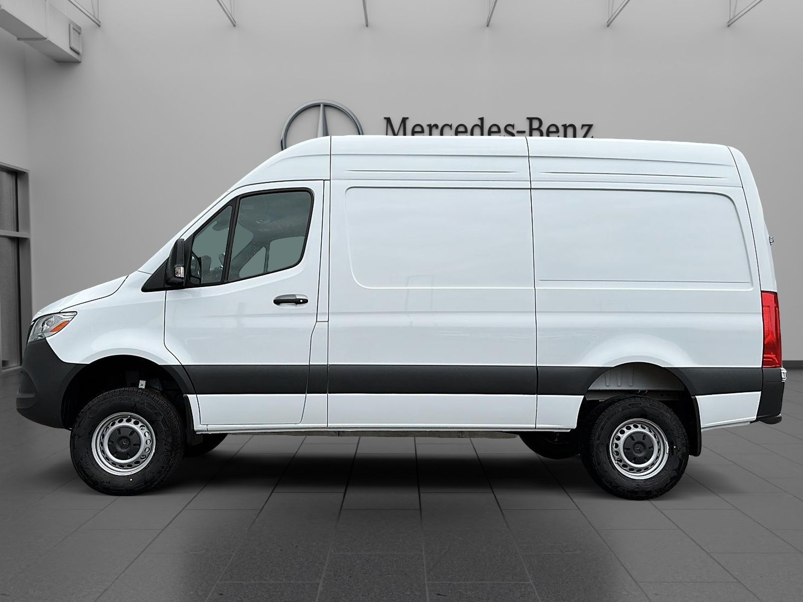 Photo 2026 Mercedes-Benz Sprinter 2500 144 Wheelbase High Roof AWD #2