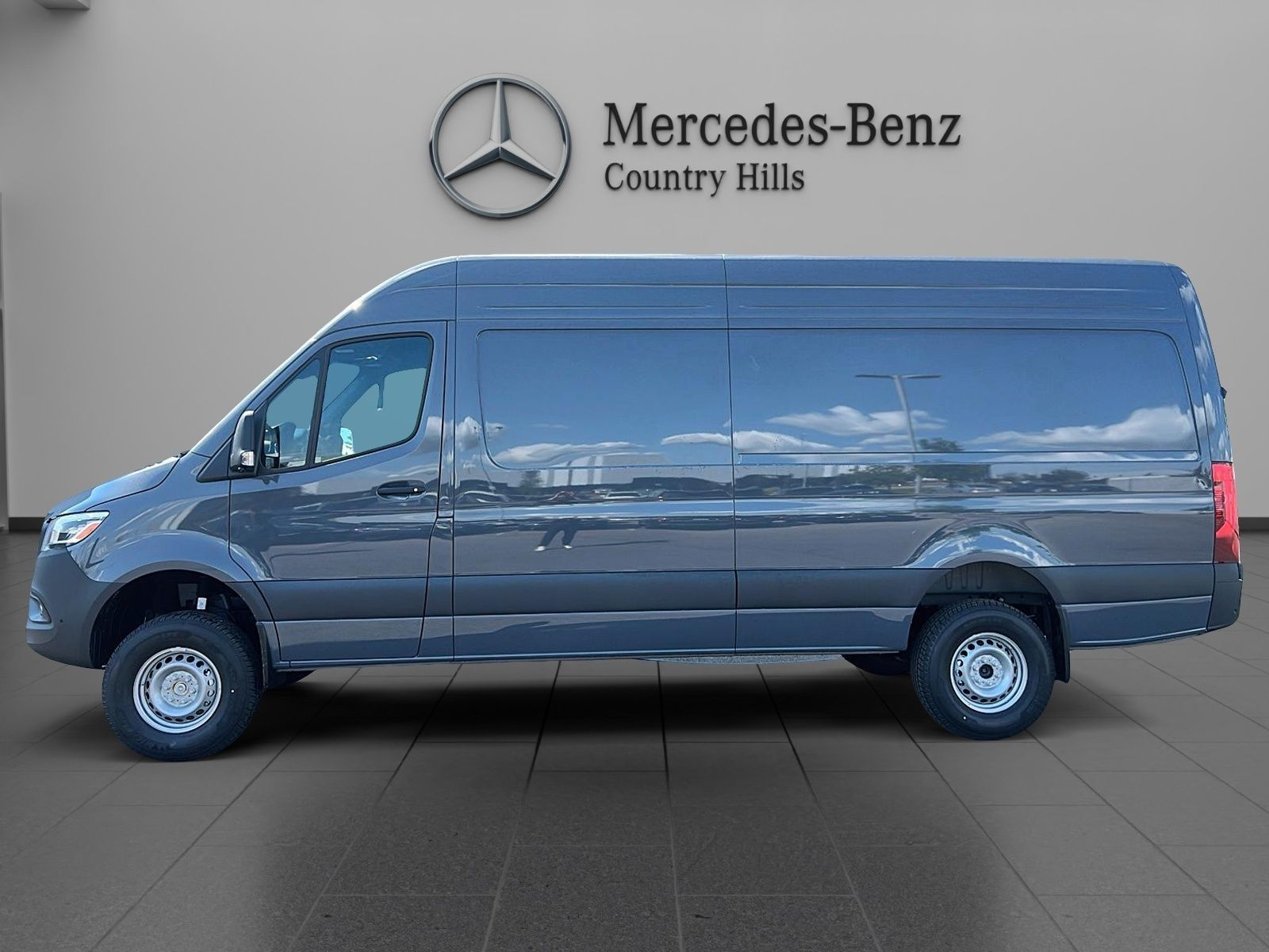 Photo 2026 Mercedes-Benz Sprinter 2500 170 Wheelbase High Roof AWD #2