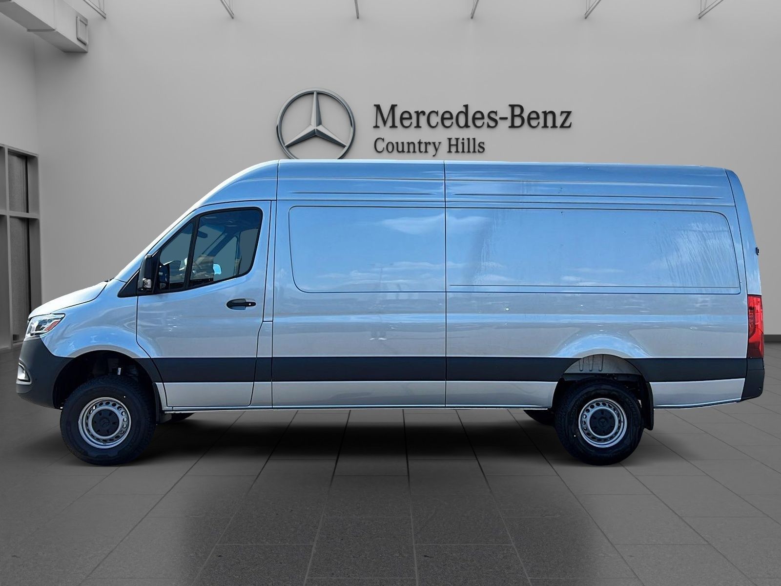Photo 2026 Mercedes-Benz Sprinter 2500 170 Wheelbase High Roof AWD #2