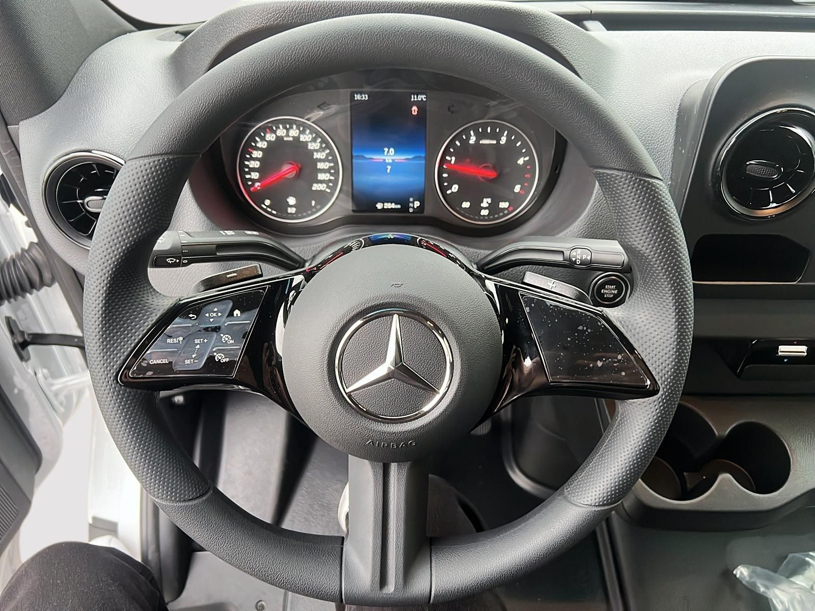 Photo 2026 Mercedes-Benz Sprinter 2500 170 Wheelbase High Roof RWD #6