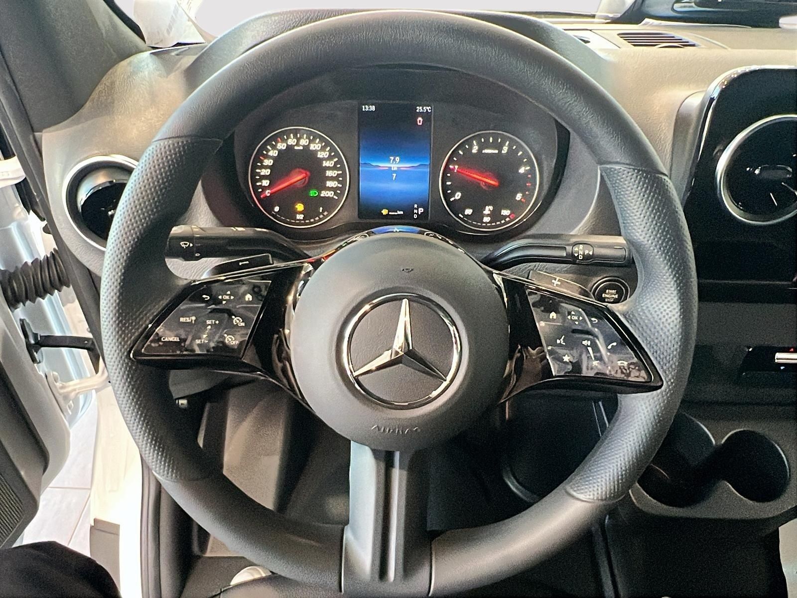 Photo 2026 Mercedes-Benz Sprinter 2500 170 Wheelbase High Roof RWD #6