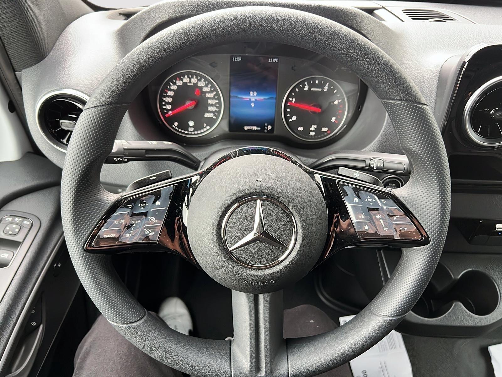 Photo 2026 Mercedes-Benz Sprinter 2500 144 Wheelbase High Roof RWD #7