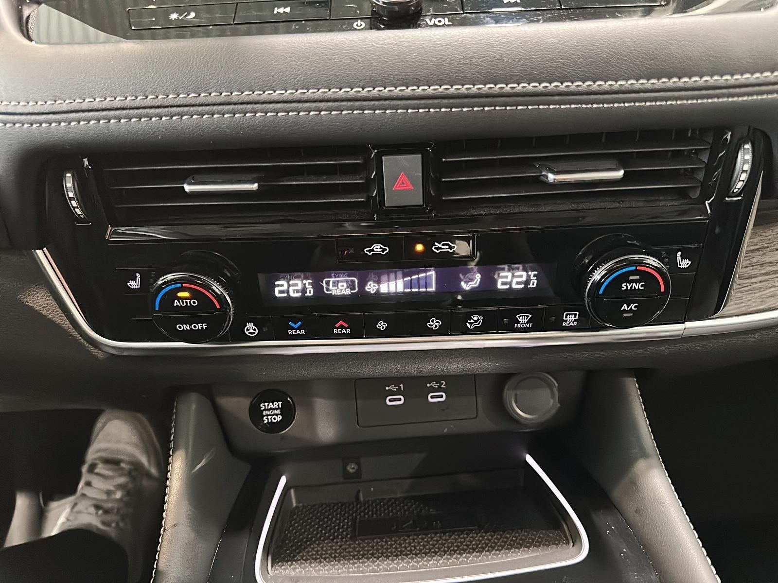 Photo 2025 Nissan Rogue AWD Platinum #8