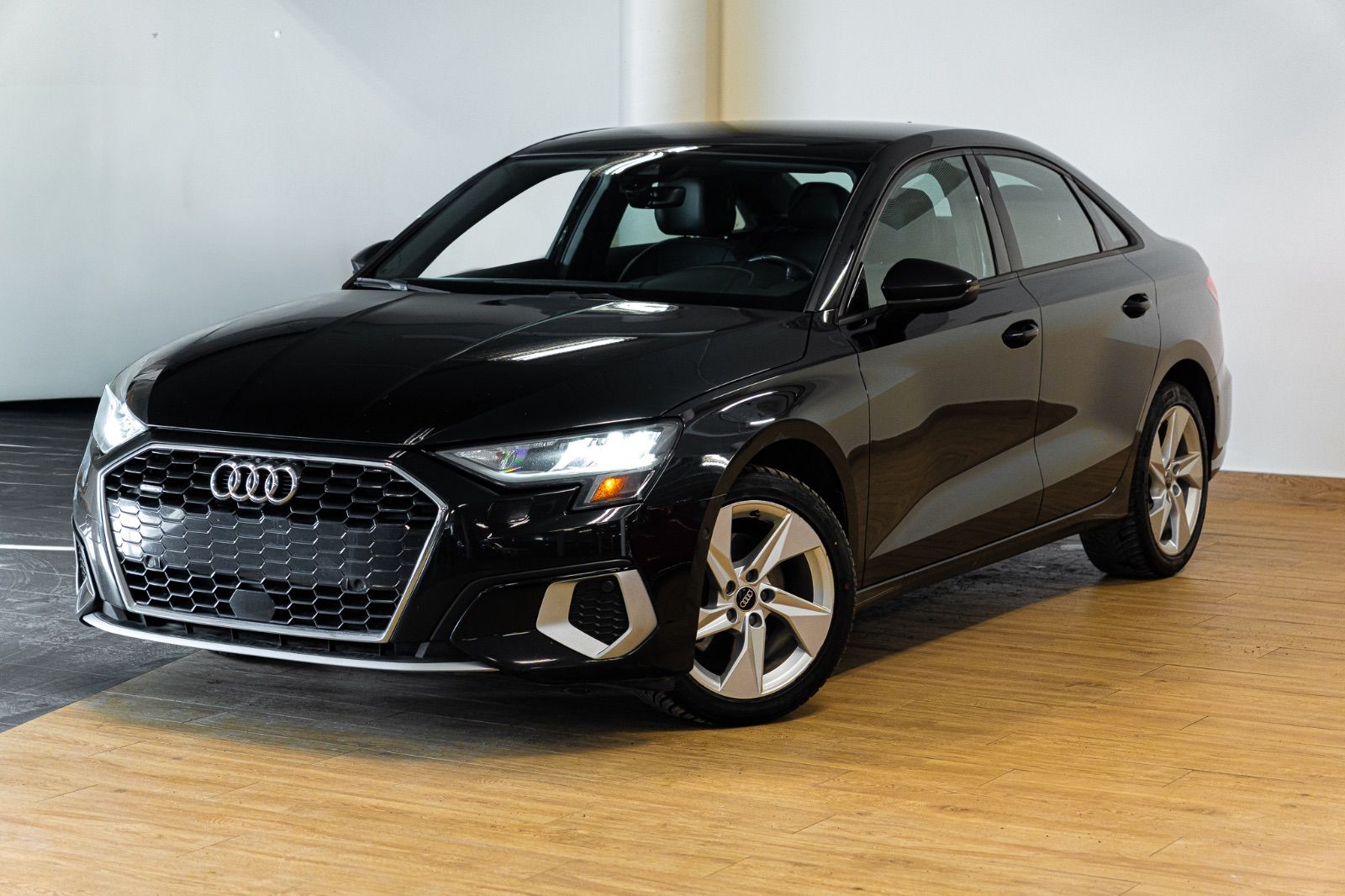 2023 Audi A3 ** NOIR SUR NOIR **