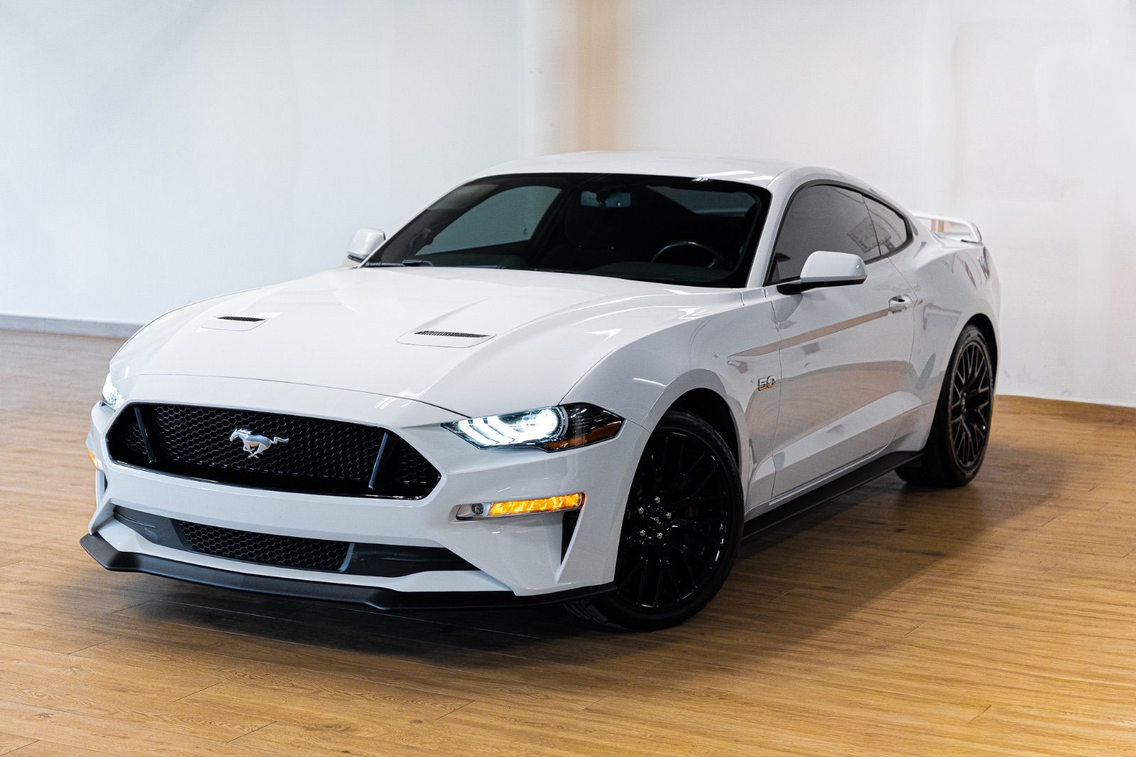 2018 Ford Mustang ** BLANC SUR NOIR **