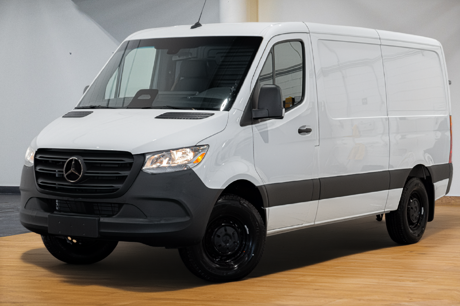 2026 Mercedes-Benz Sprinter 2500 144 Wheelbase Standard Roof RWD